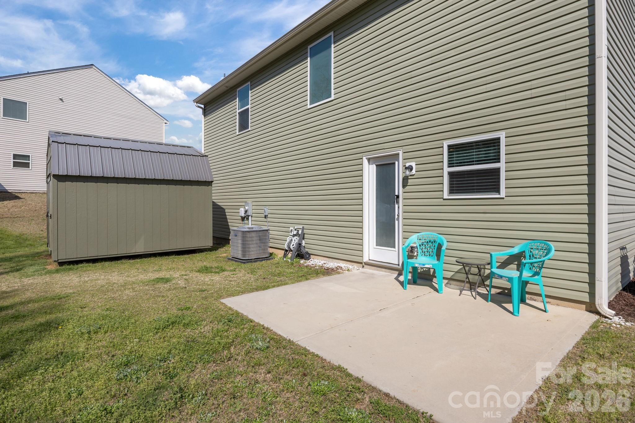 main property photo 18