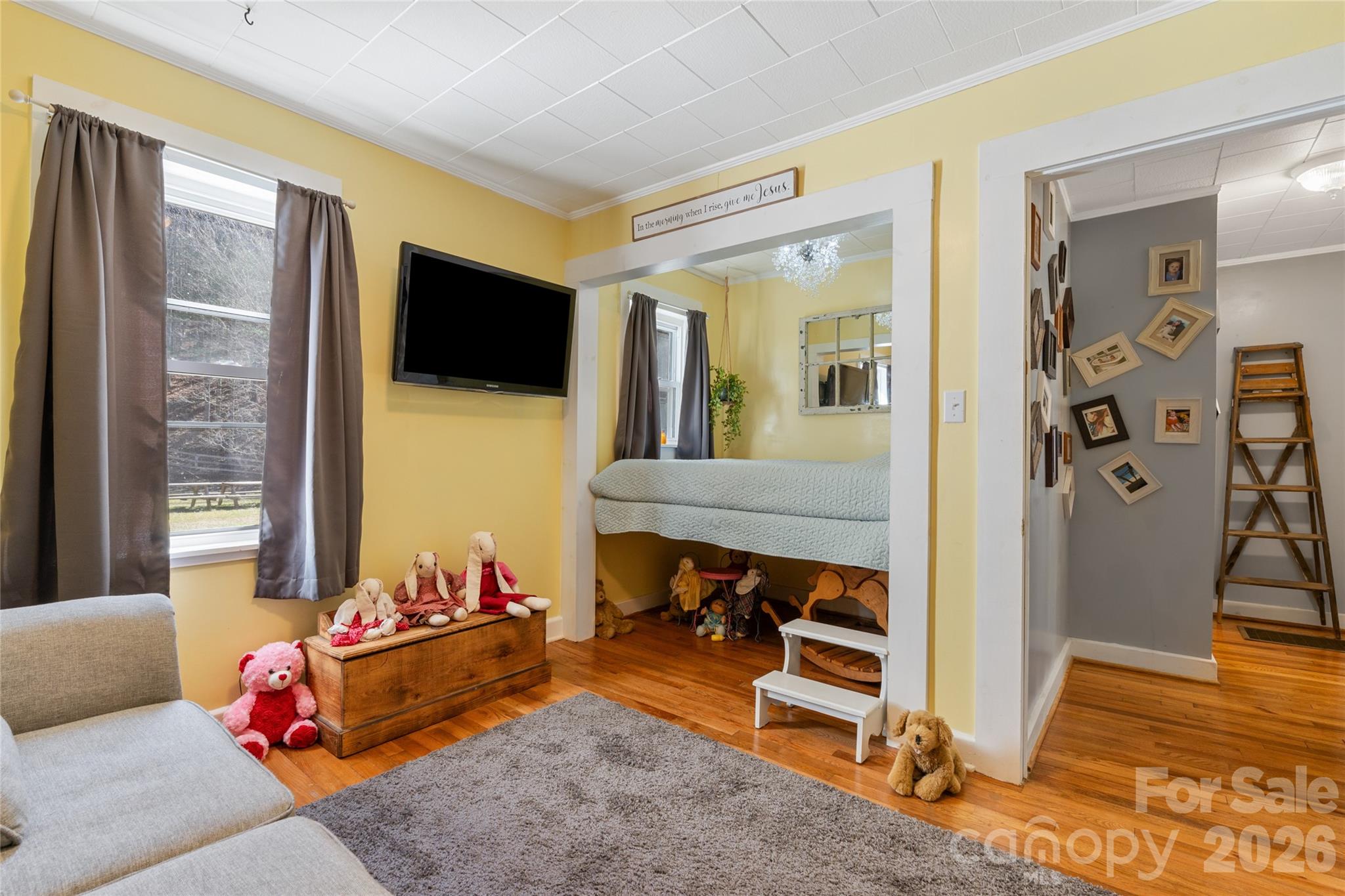 main property photo 30