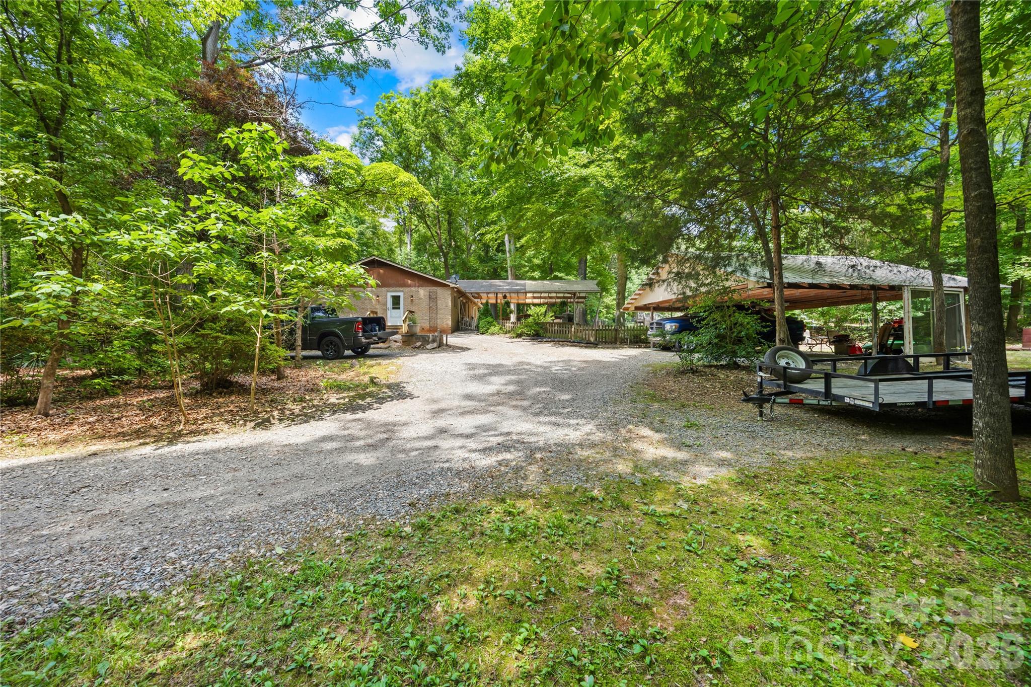 main property photo 40