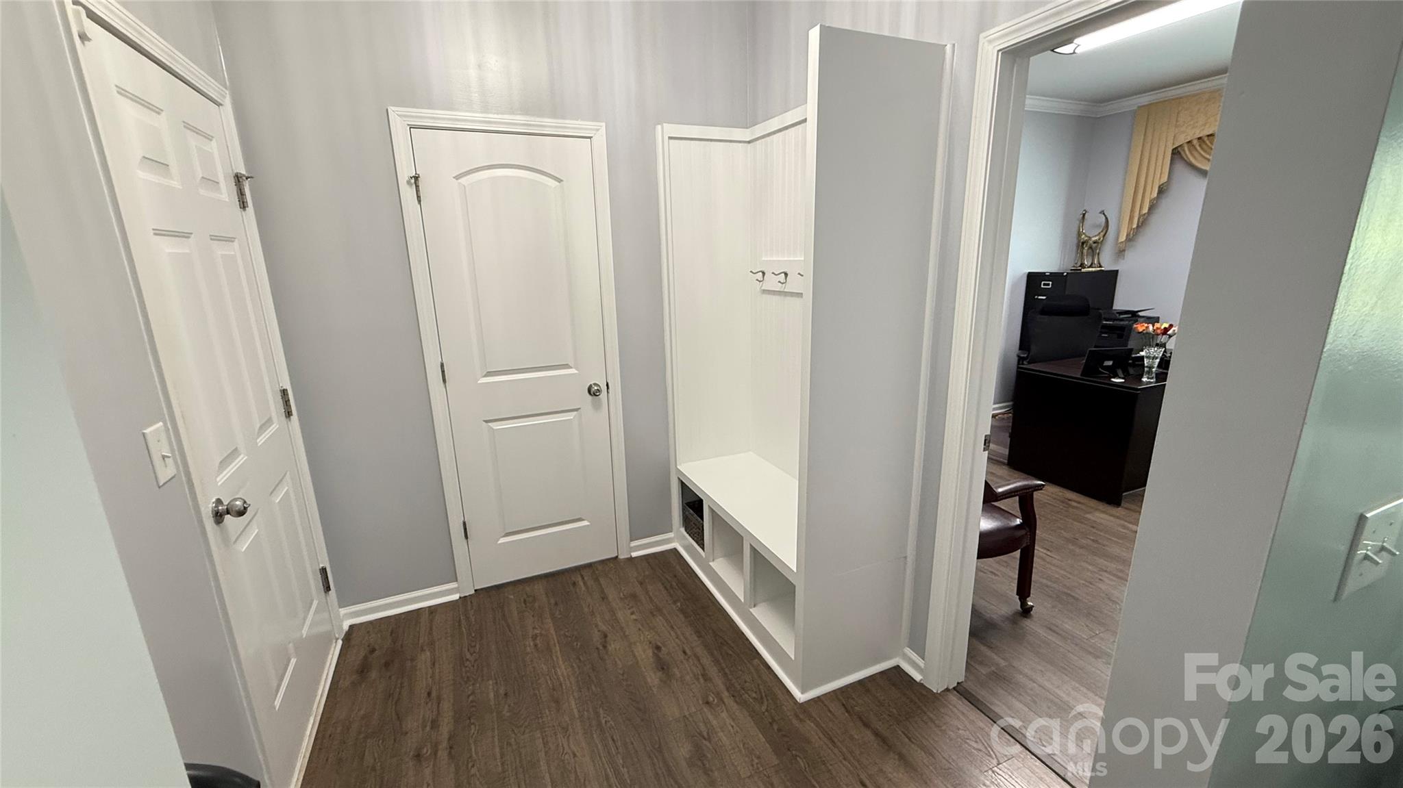 main property photo 8