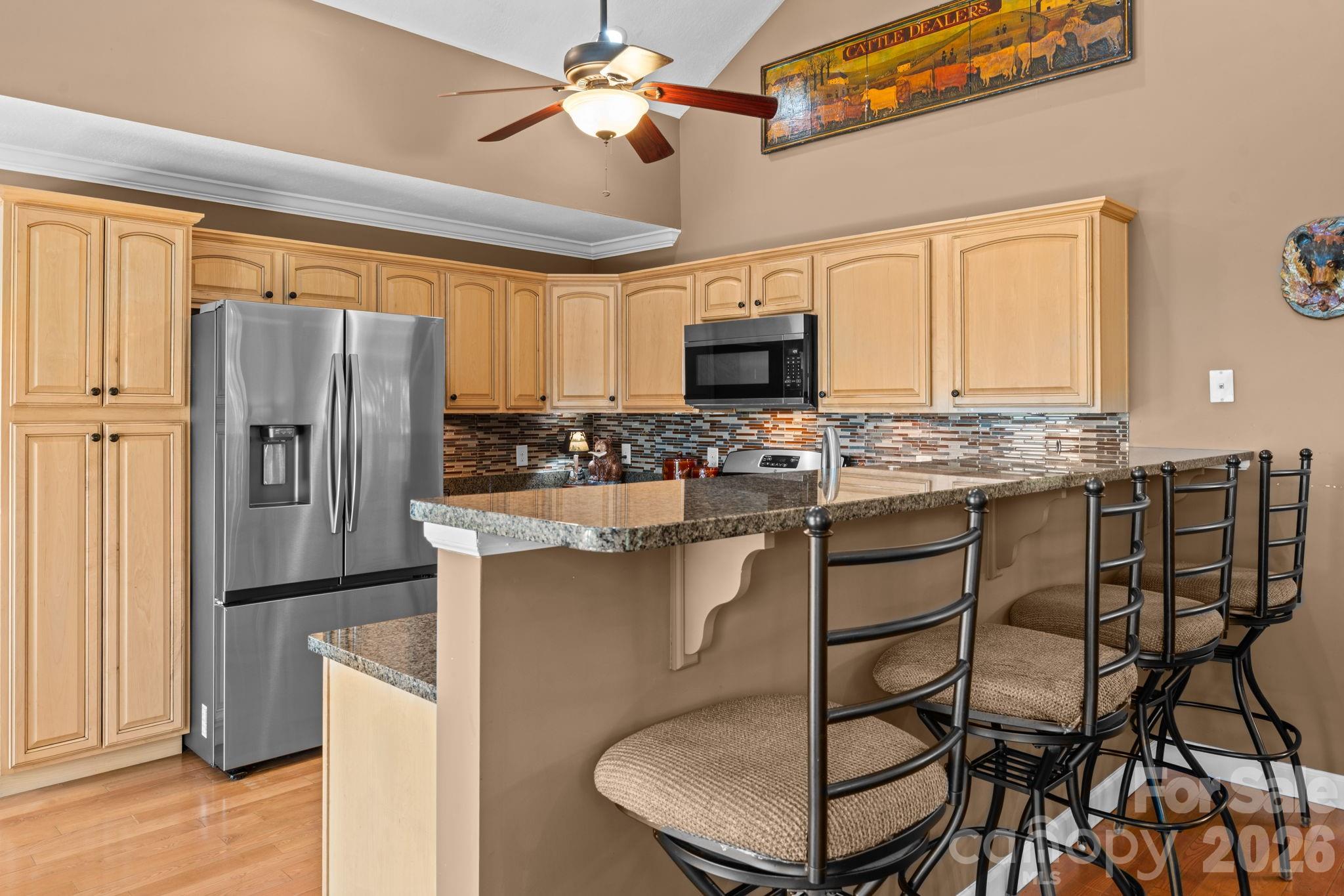 main property photo 7