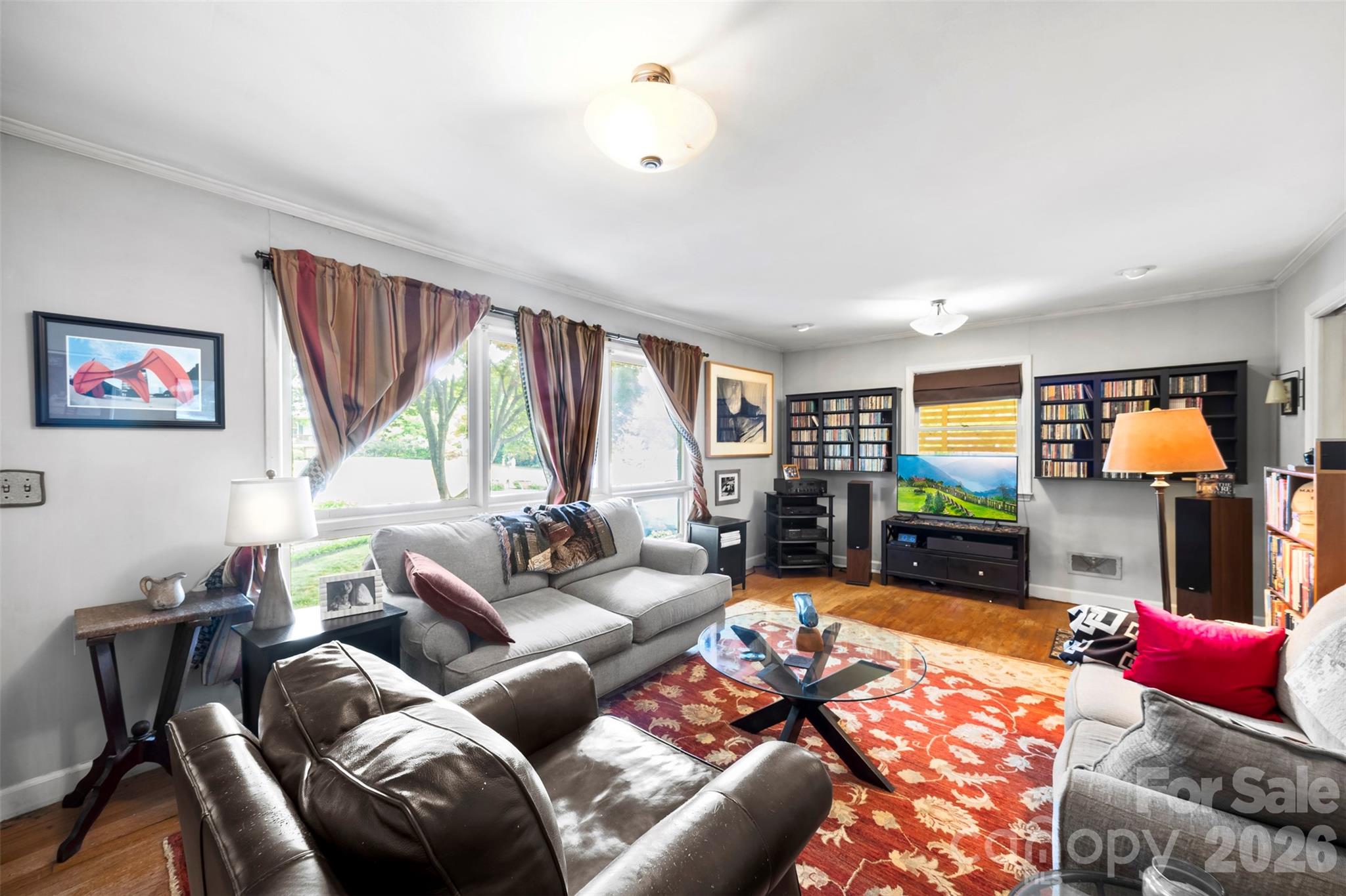 main property photo 5