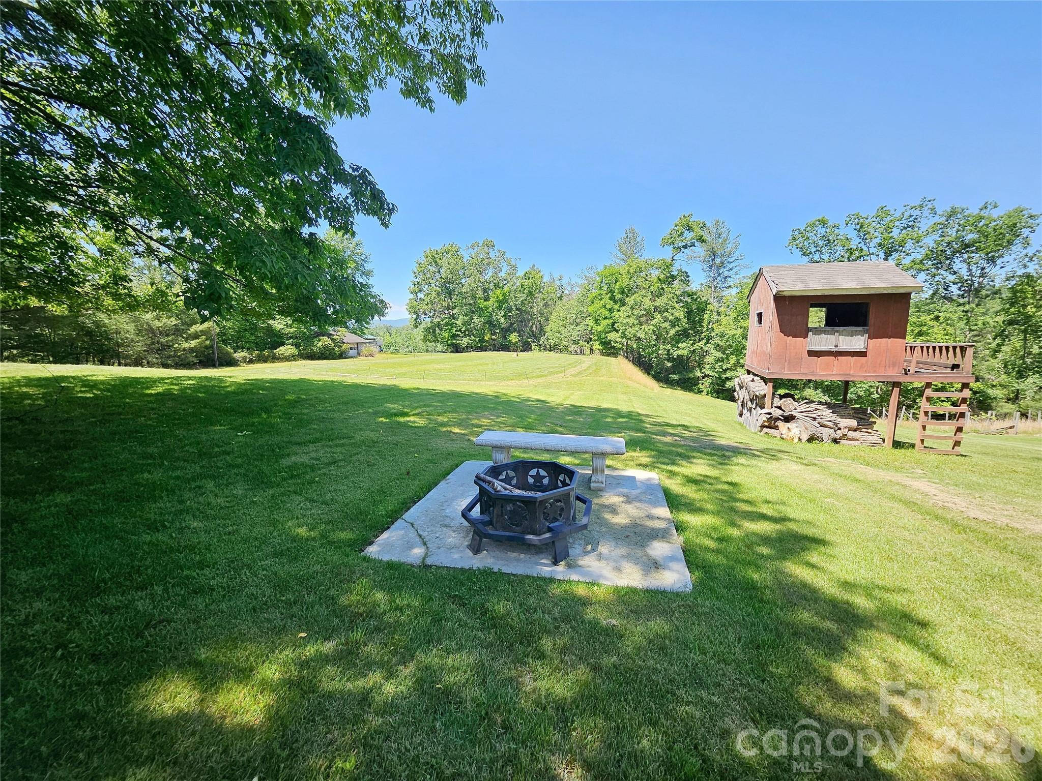 main property photo 4