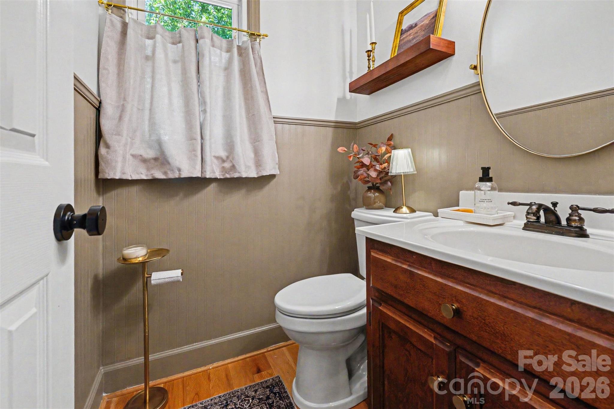 main property photo 10