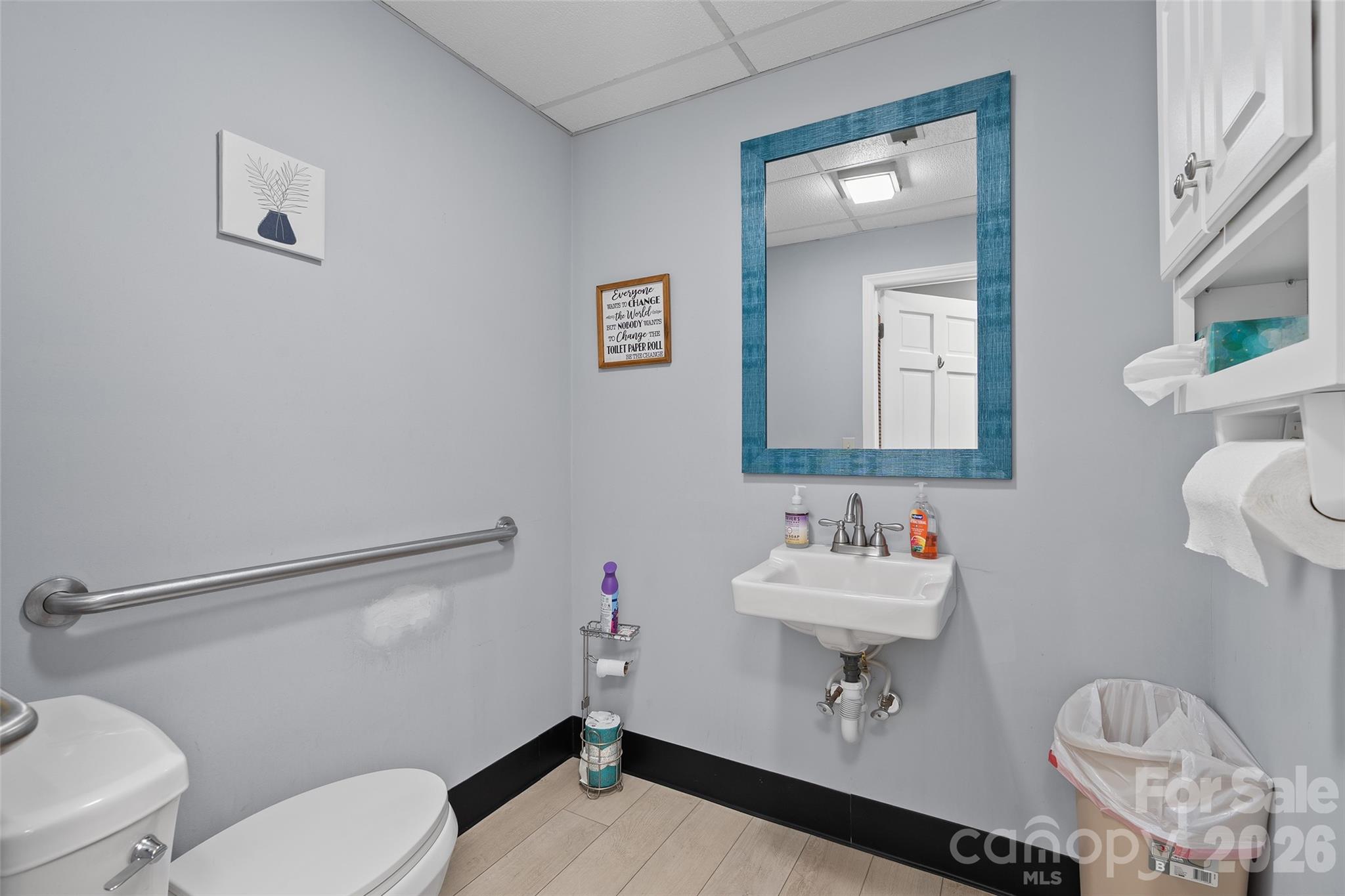 main property photo 14