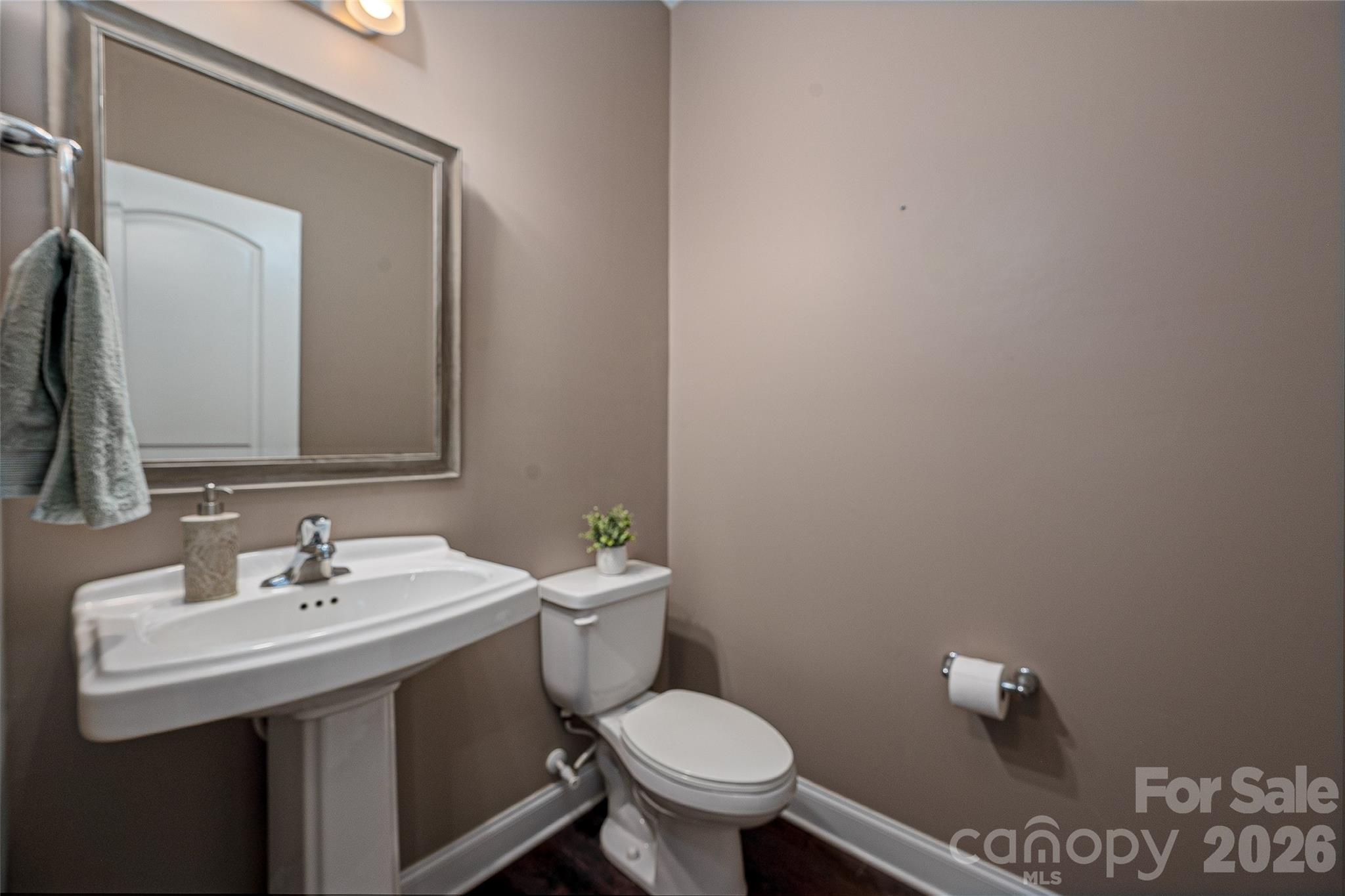 main property photo 24