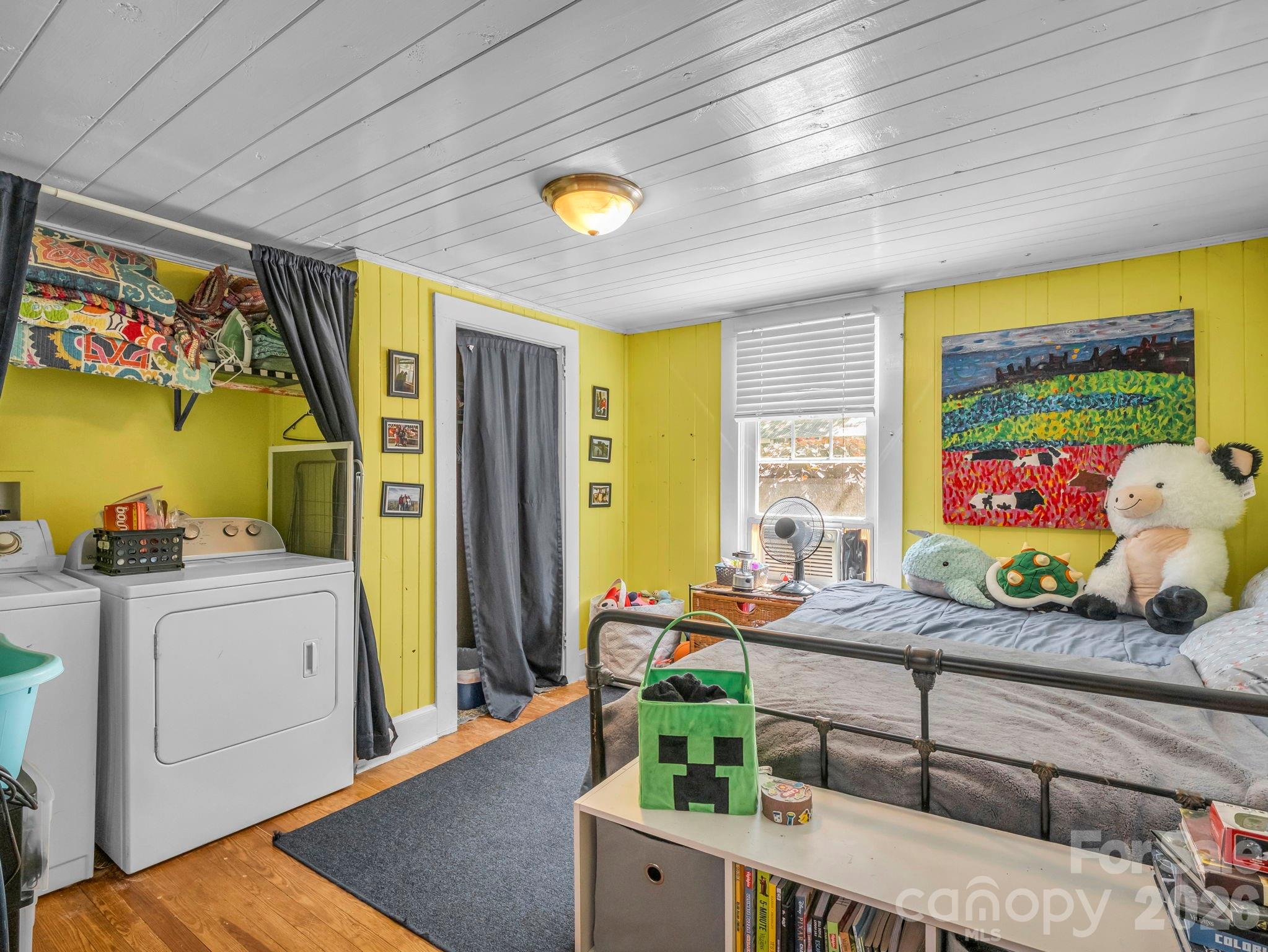 main property photo 15