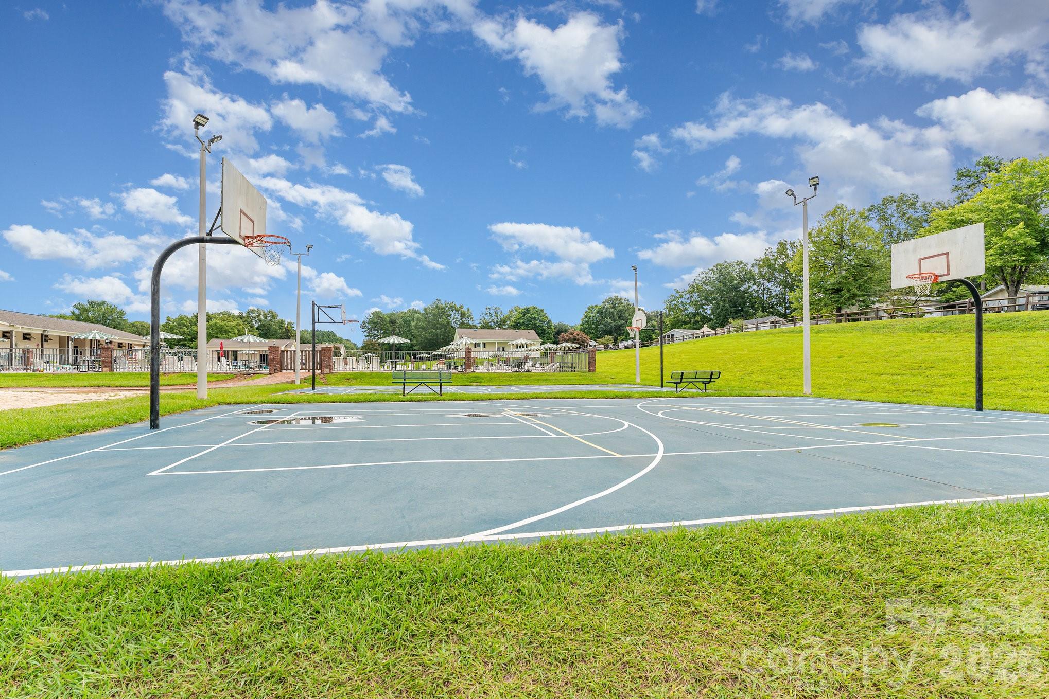 main property photo 40