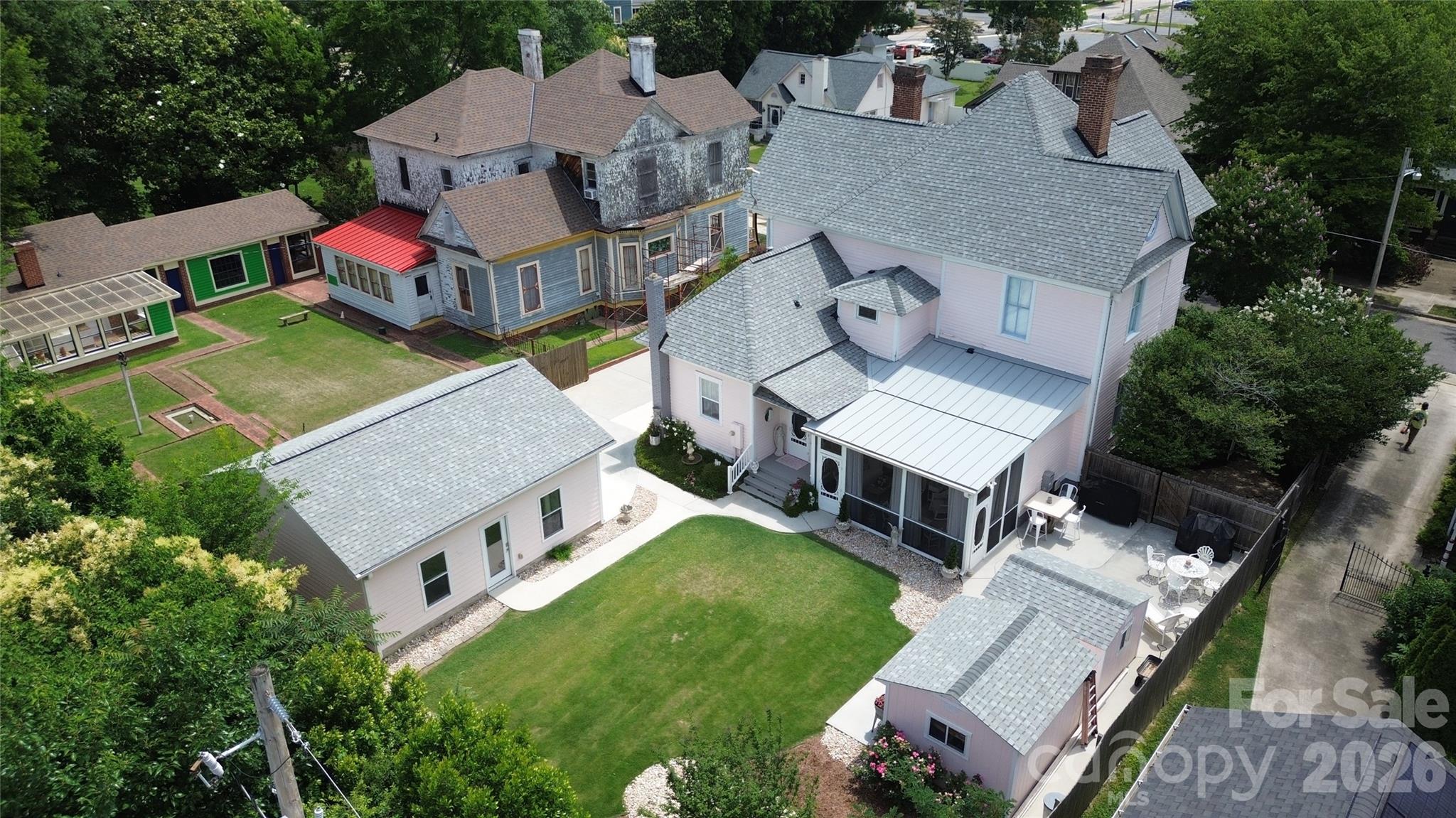 main property photo 45