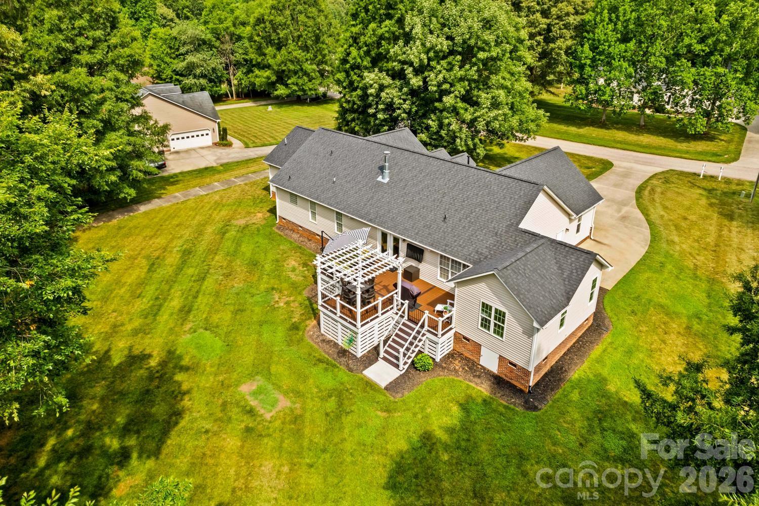 main property photo 41