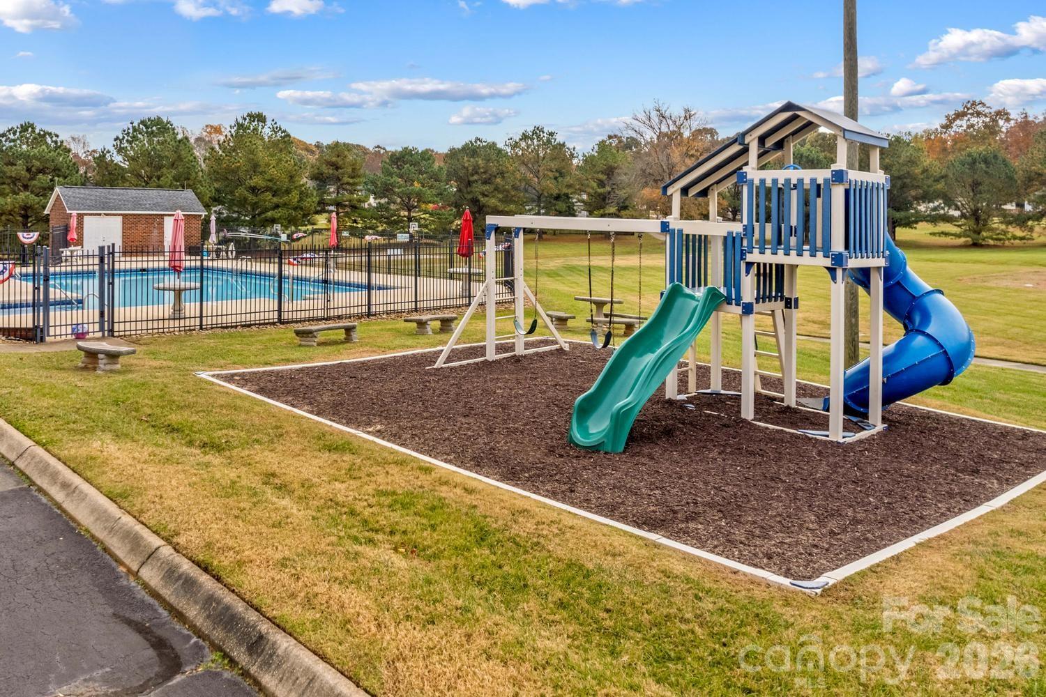 main property photo 45