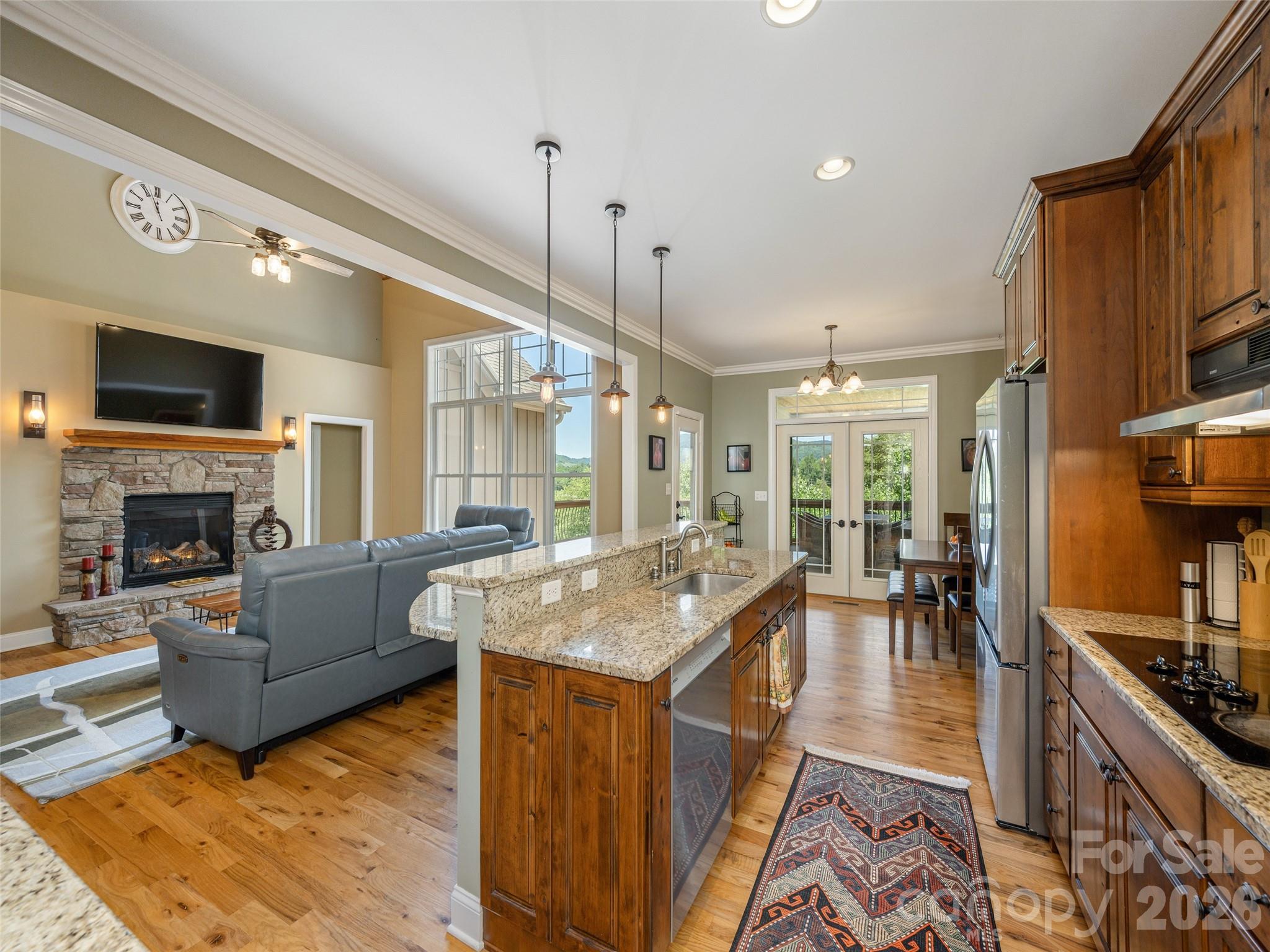 main property photo 15