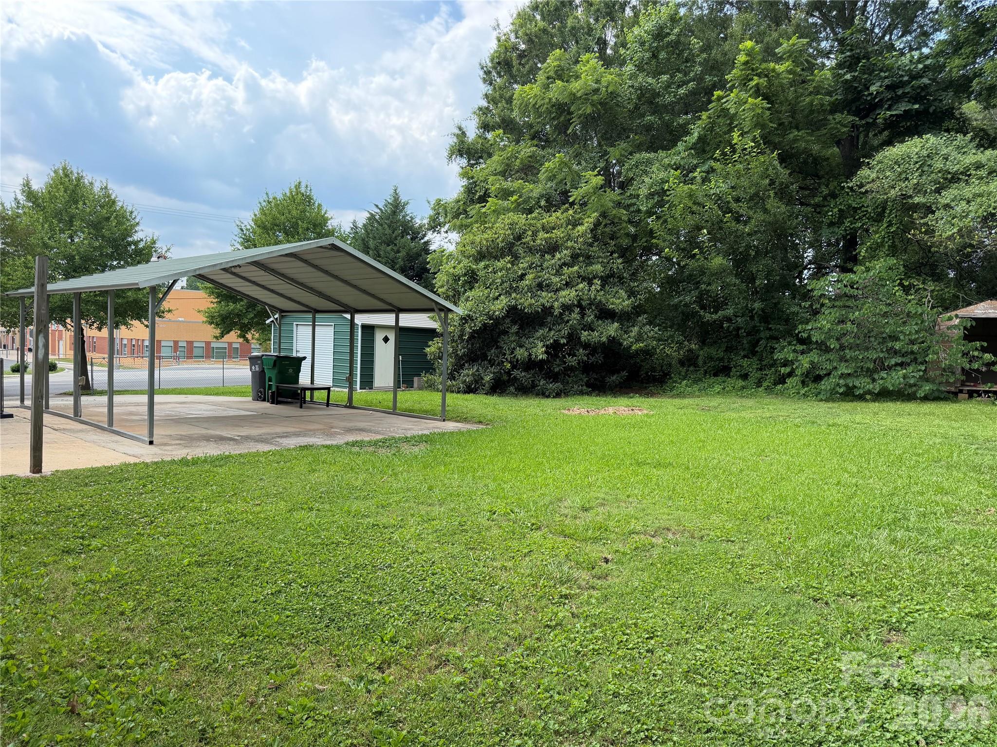 main property photo 22