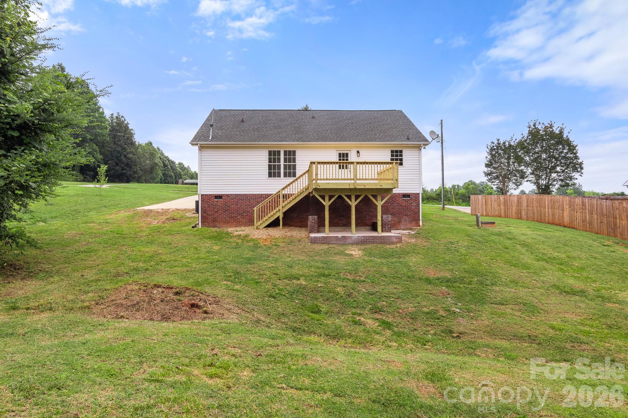 main property photo 33