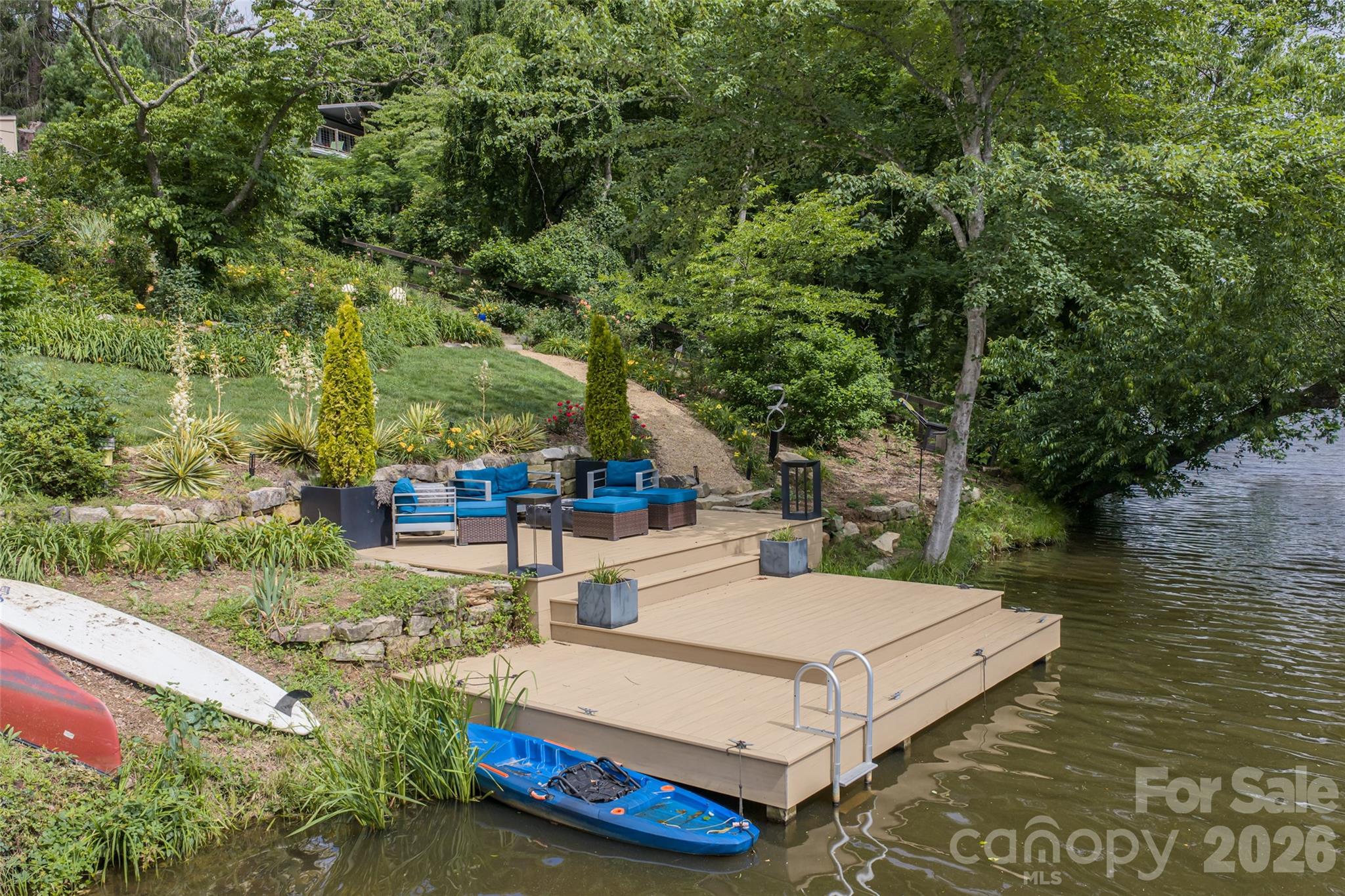 main property photo 43