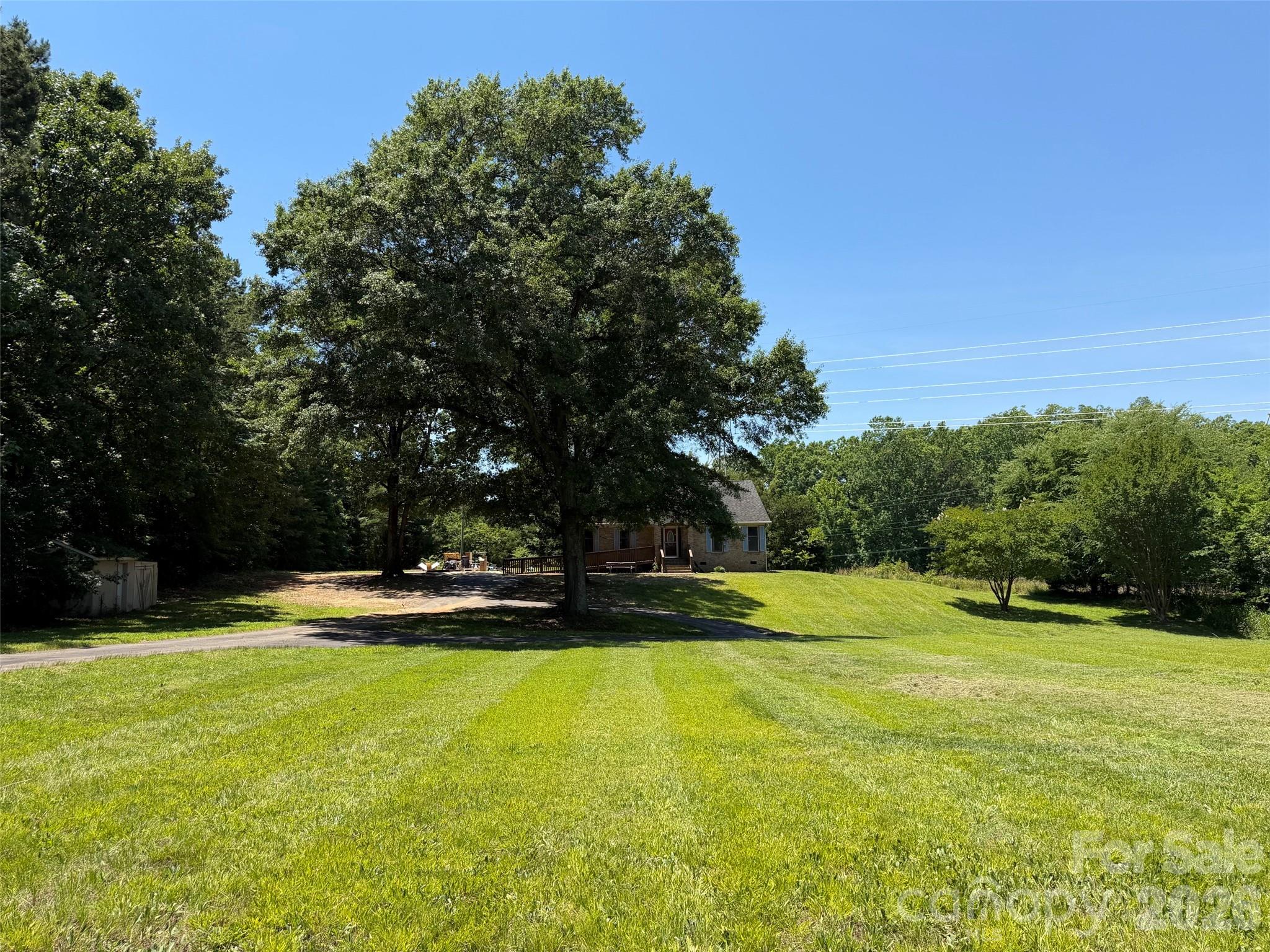 main property photo 23