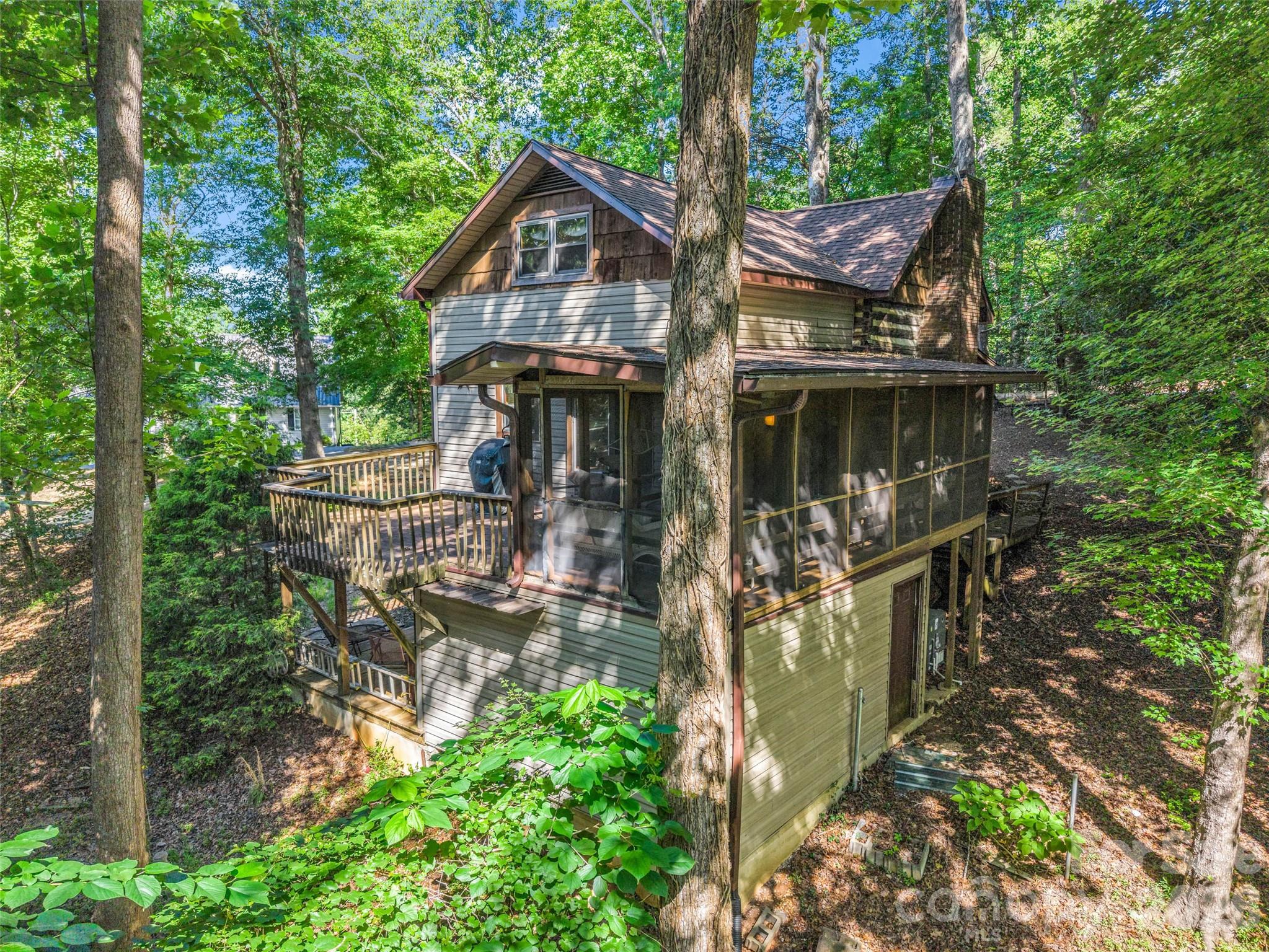 main property photo 8