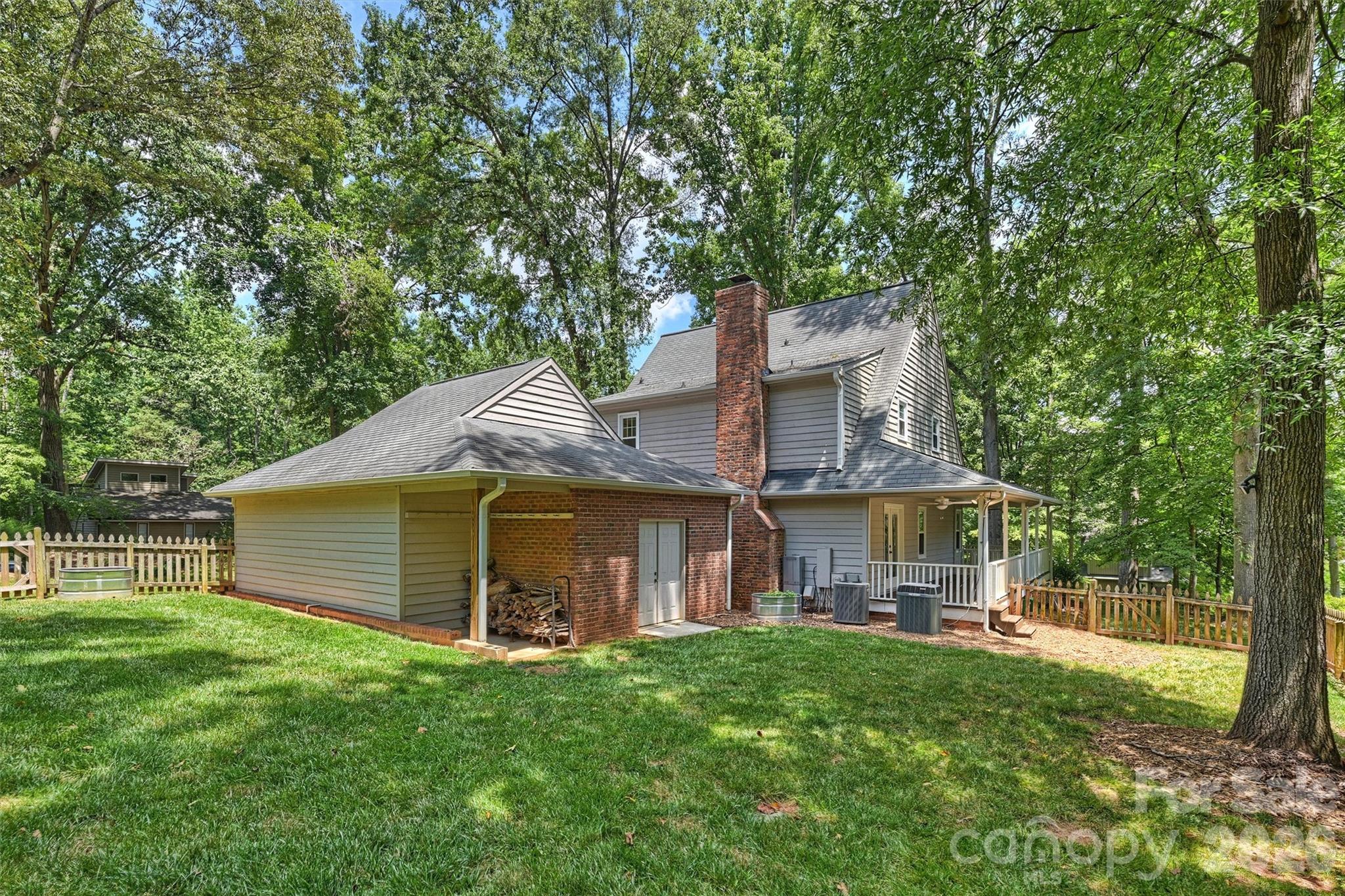 main property photo 34