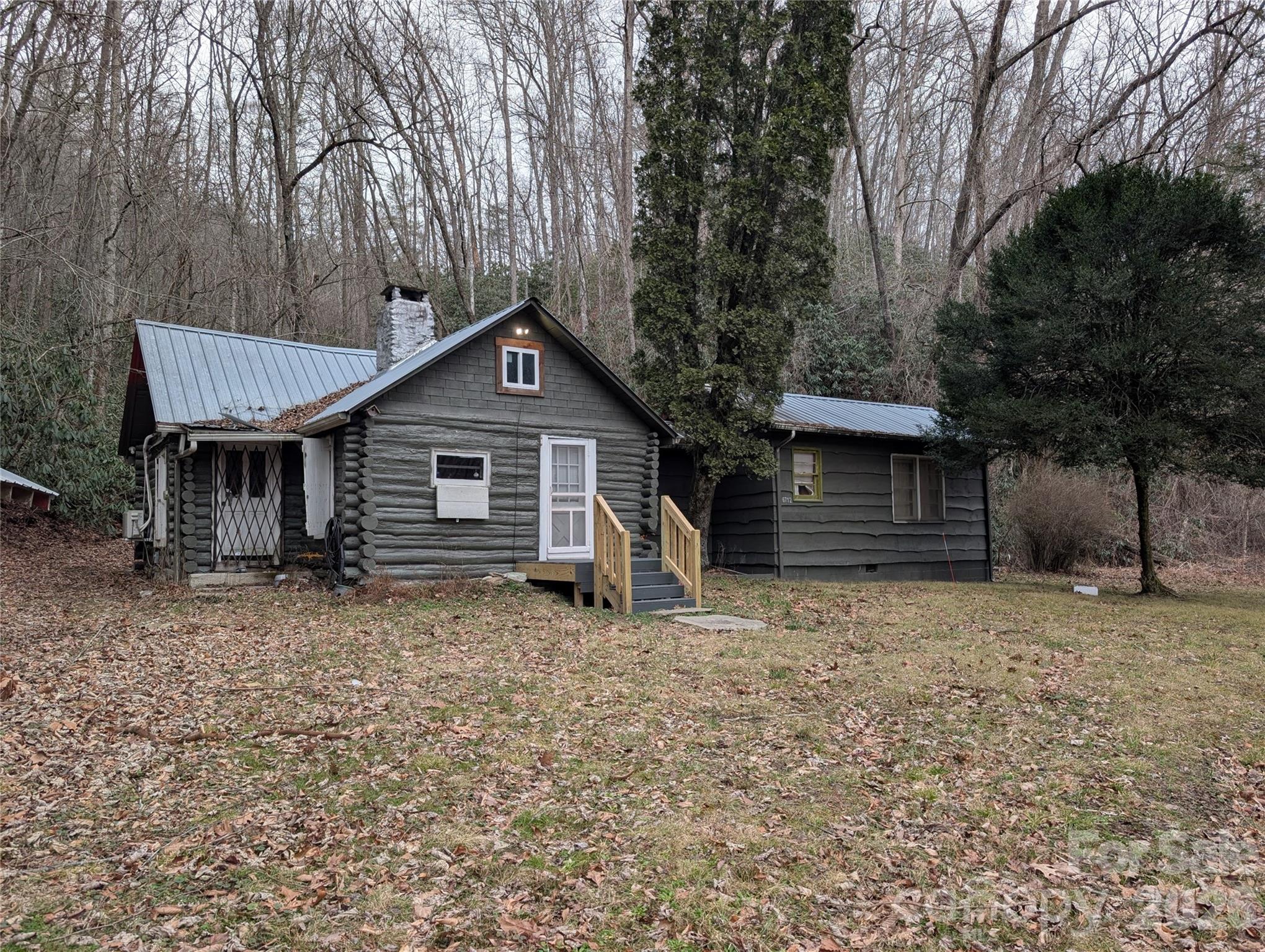 main property photo 6
