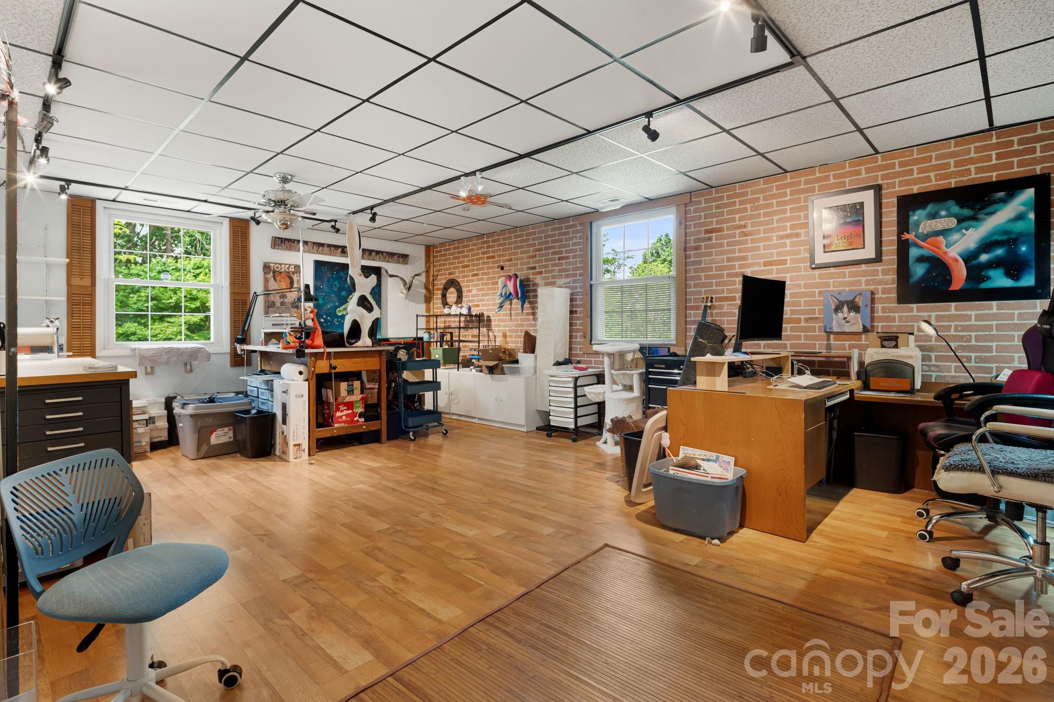 main property photo 27