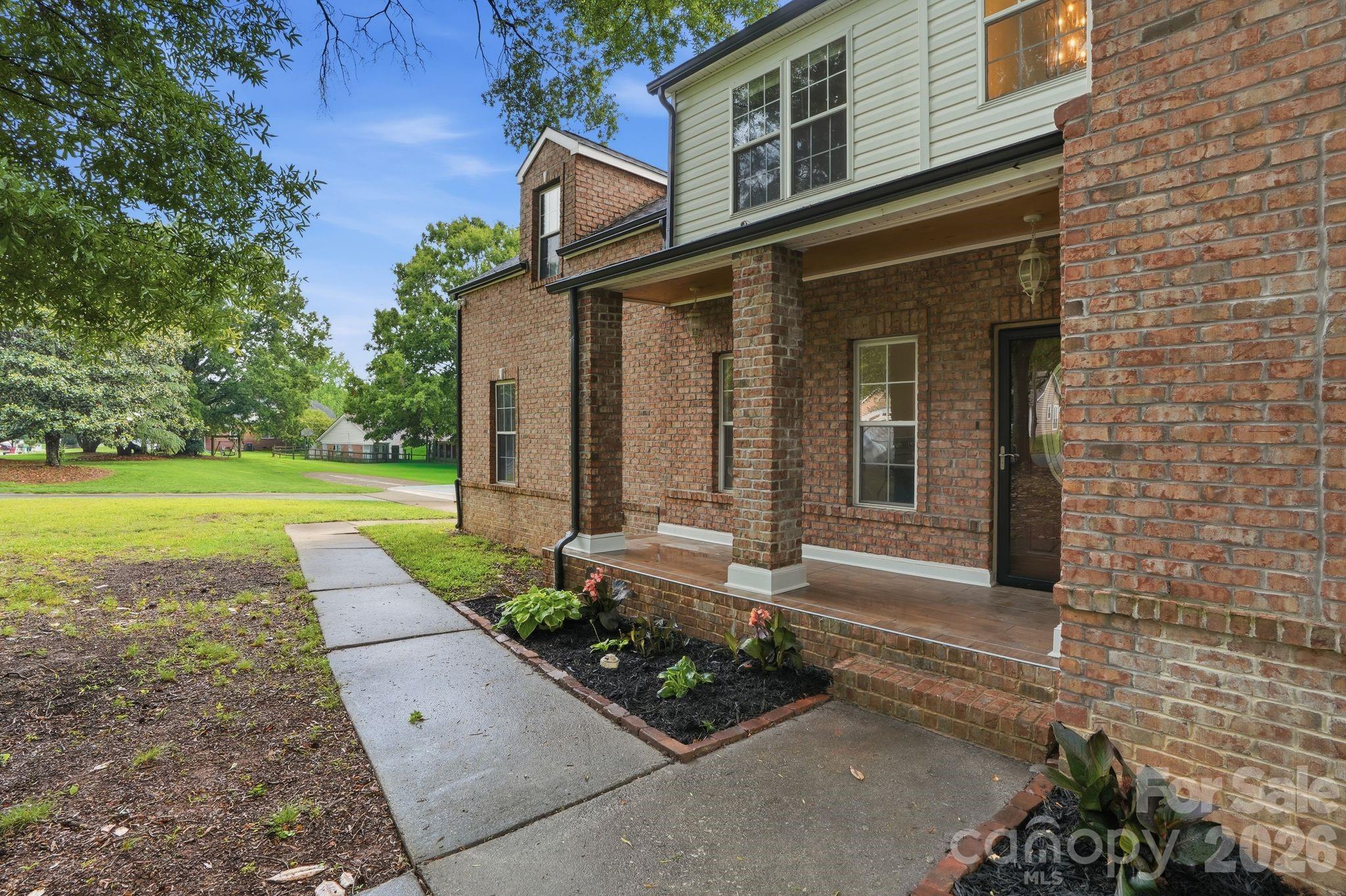 main property photo 31