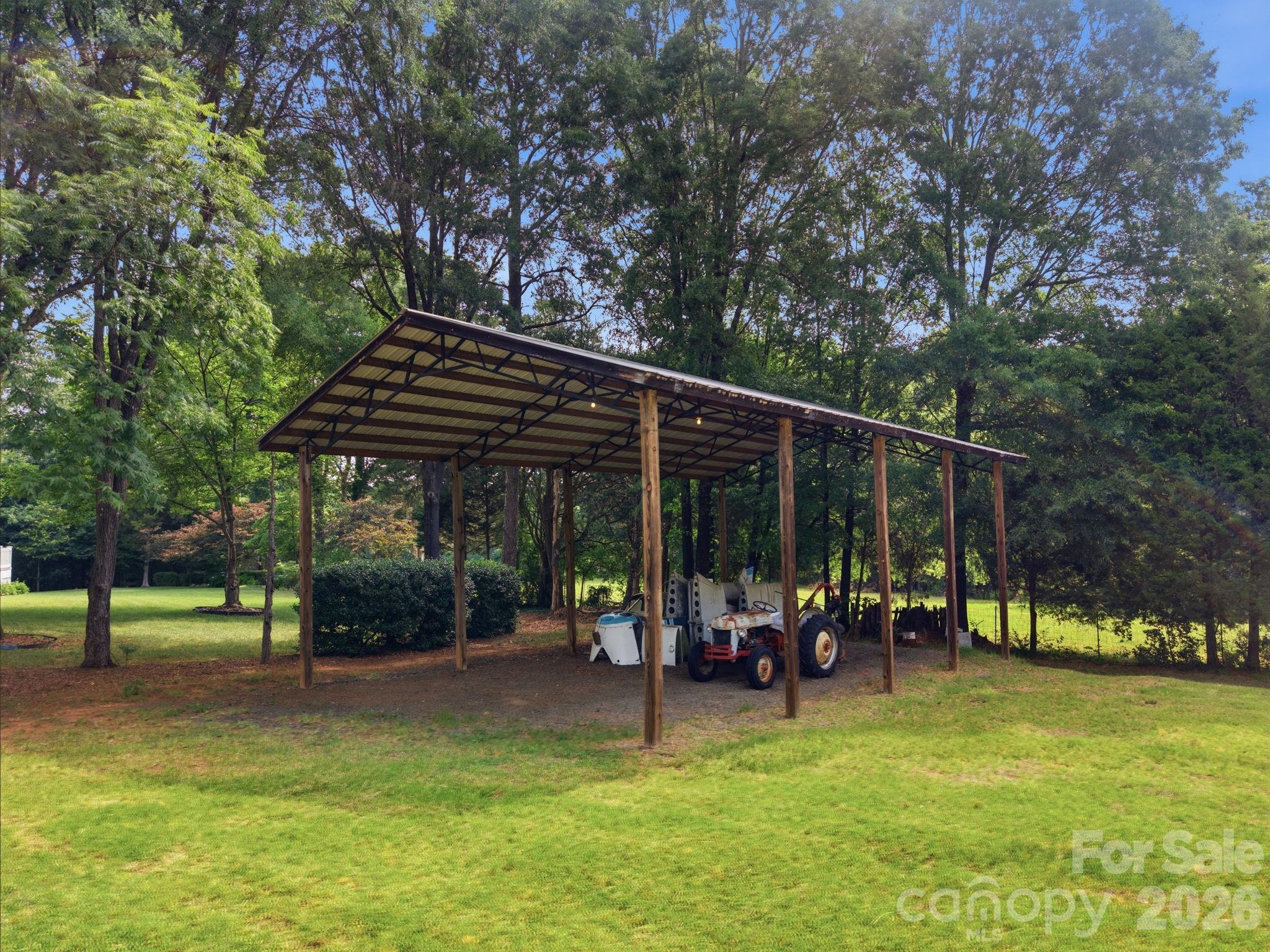 main property photo 41