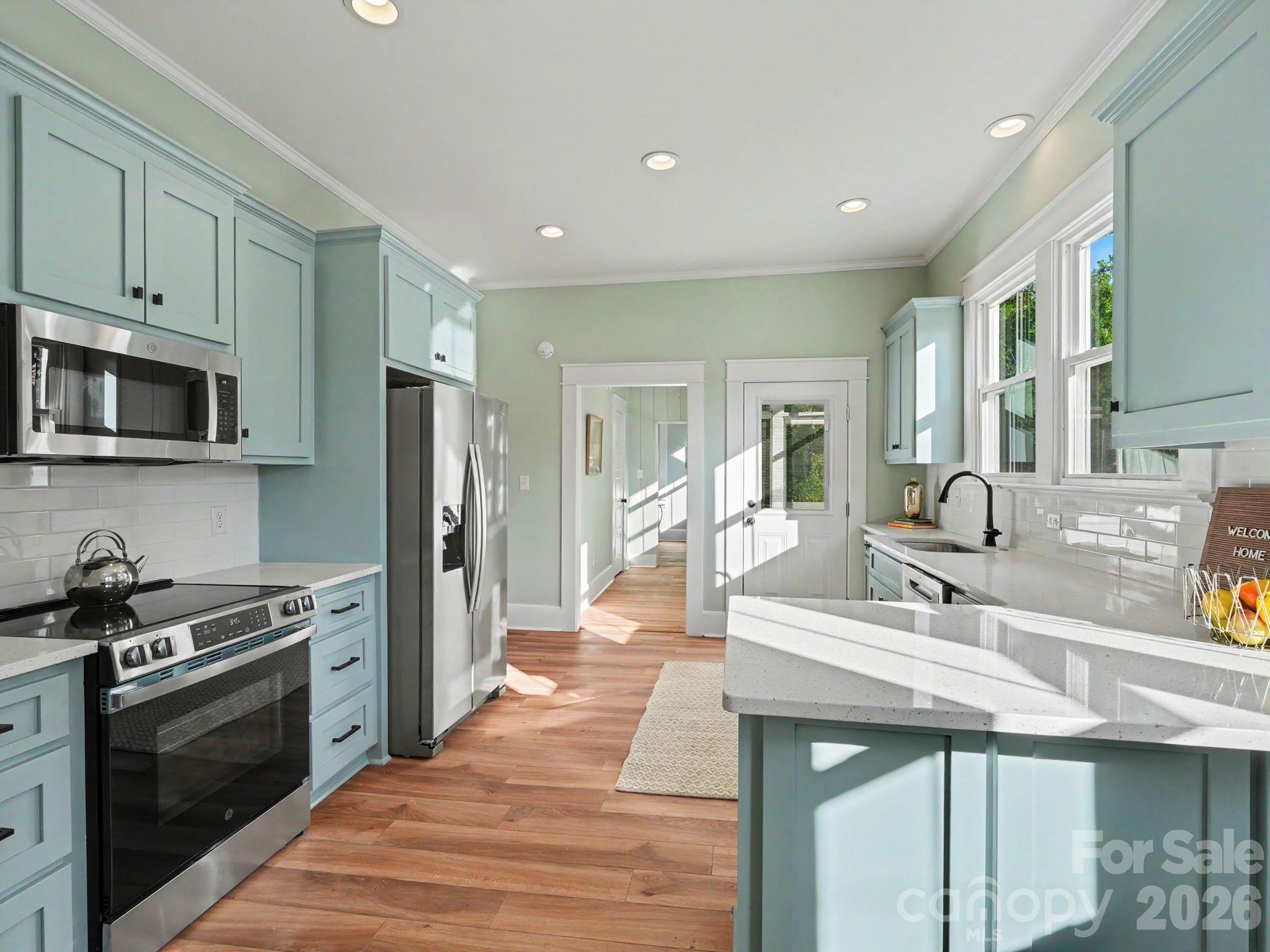 property viewer photo 10