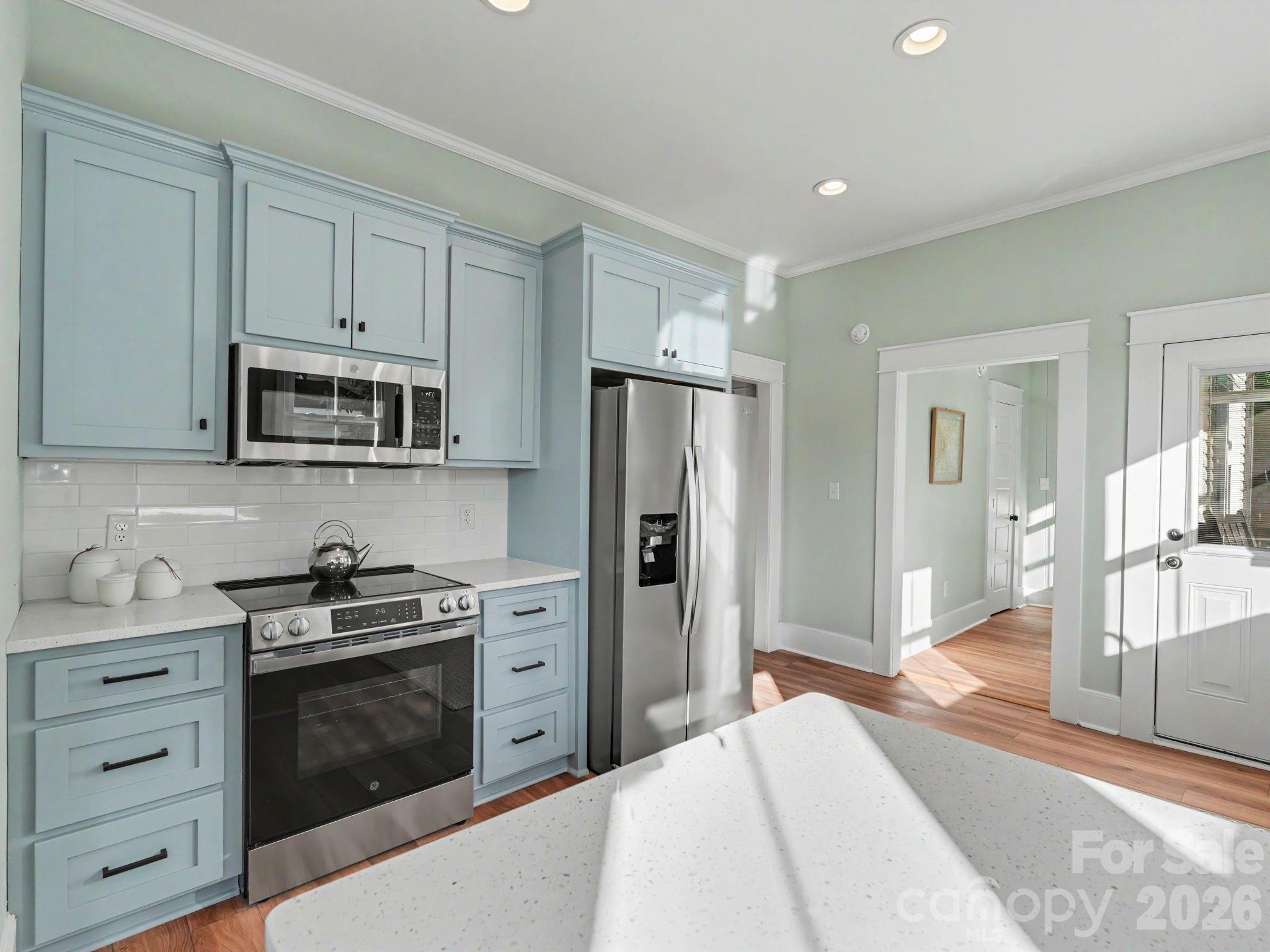 property viewer photo 11