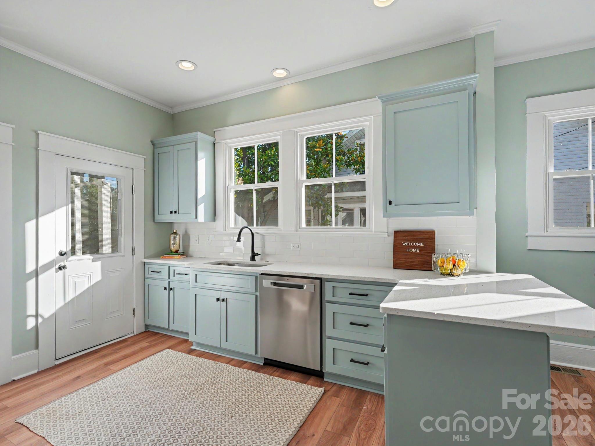 property viewer photo 12