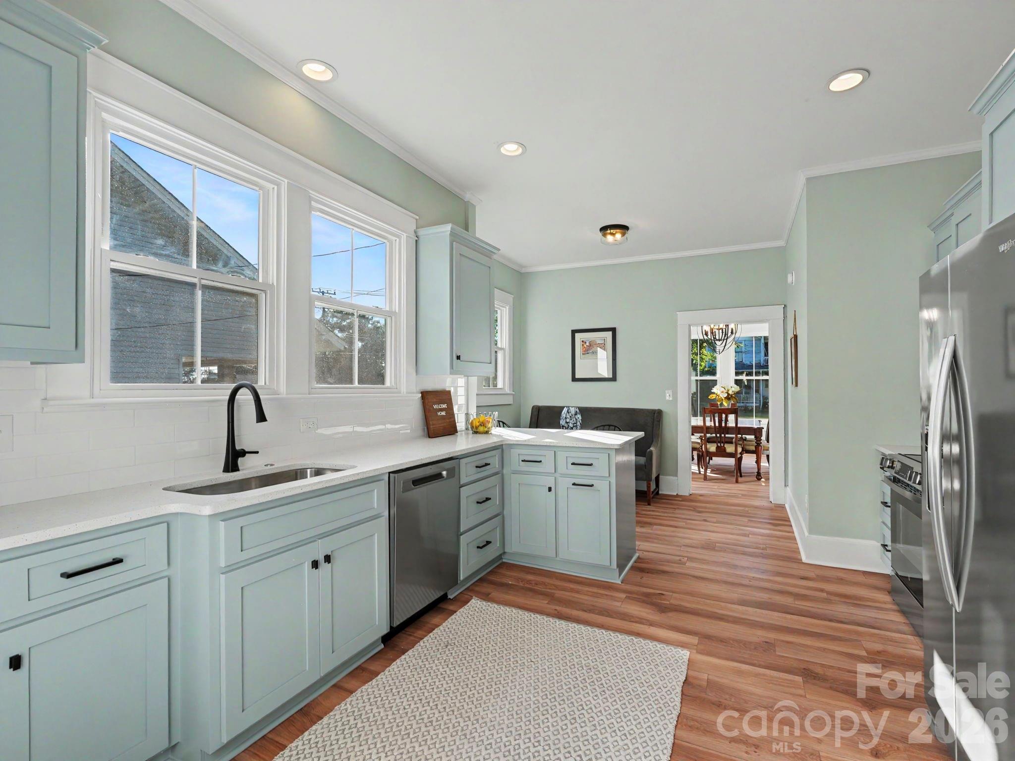 property viewer photo 14