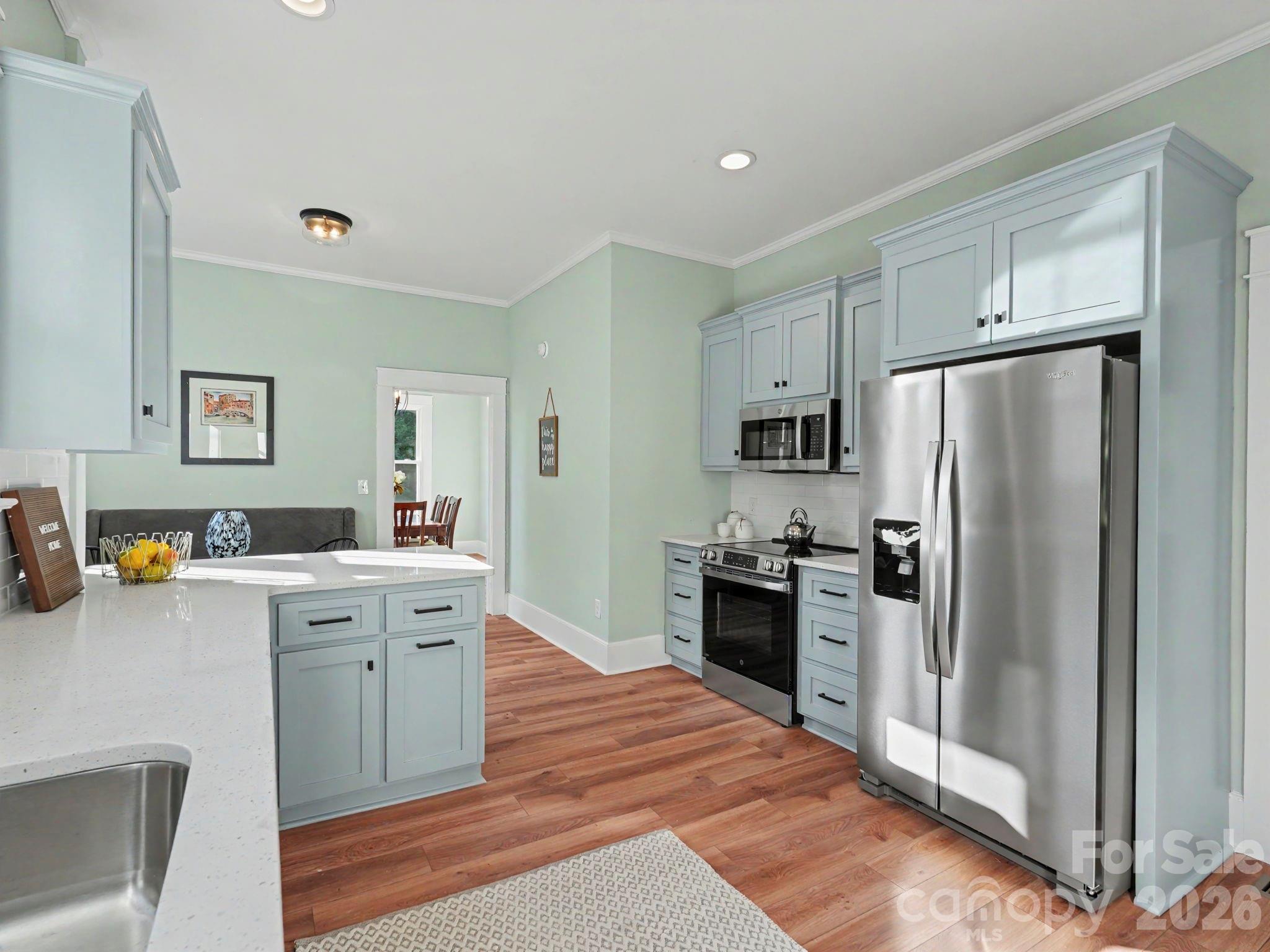 property viewer photo 15