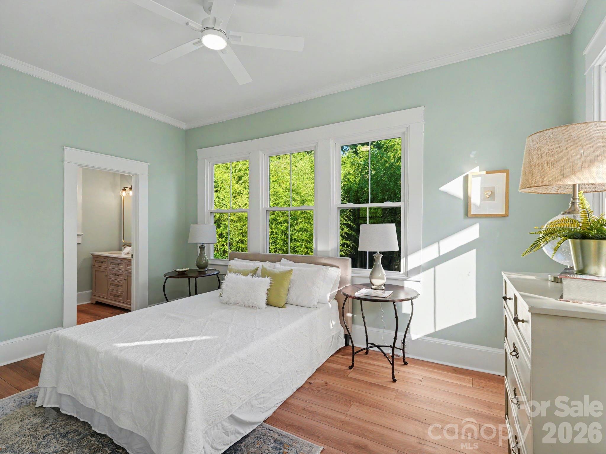 property viewer photo 18