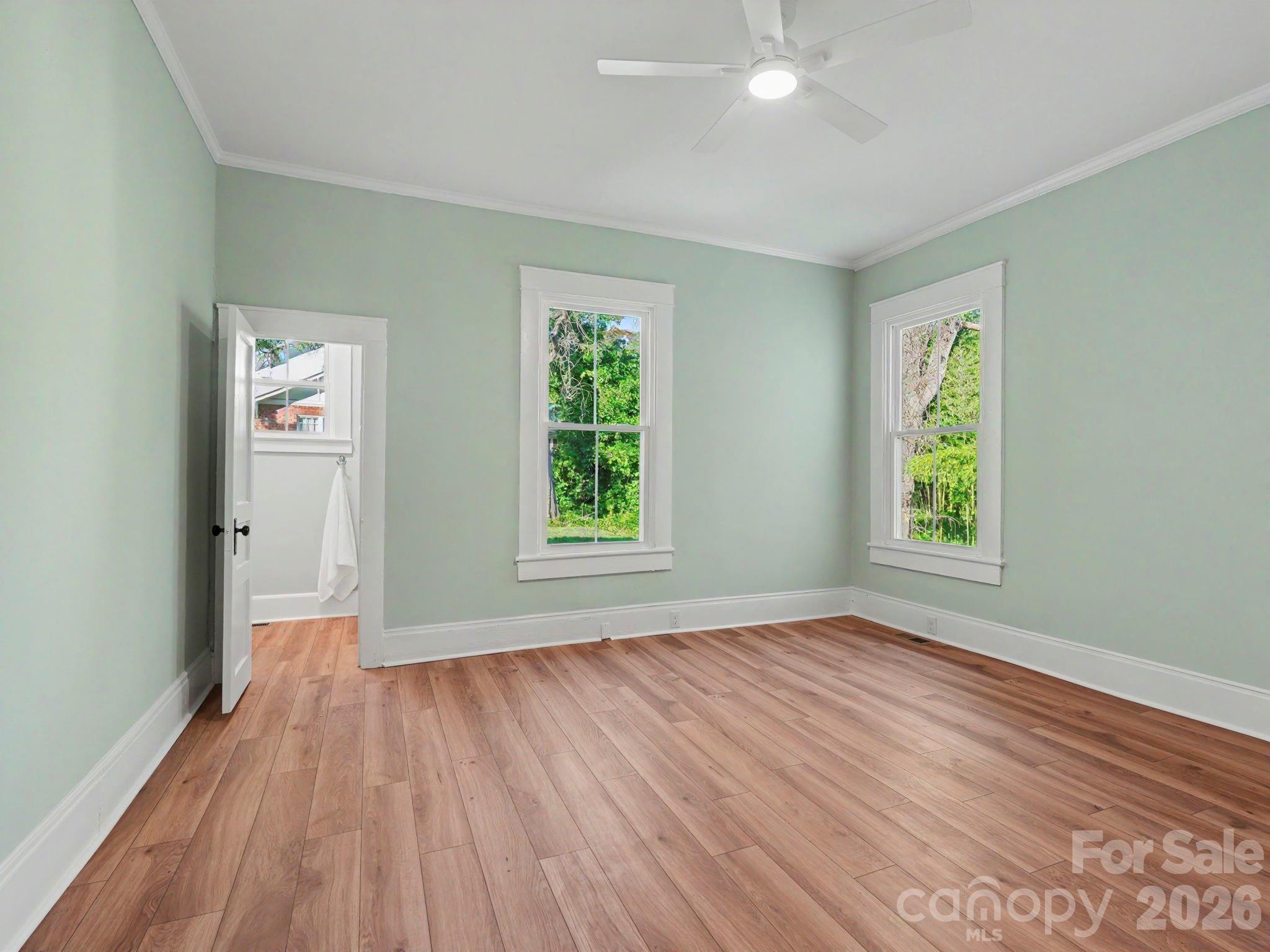 property viewer photo 23