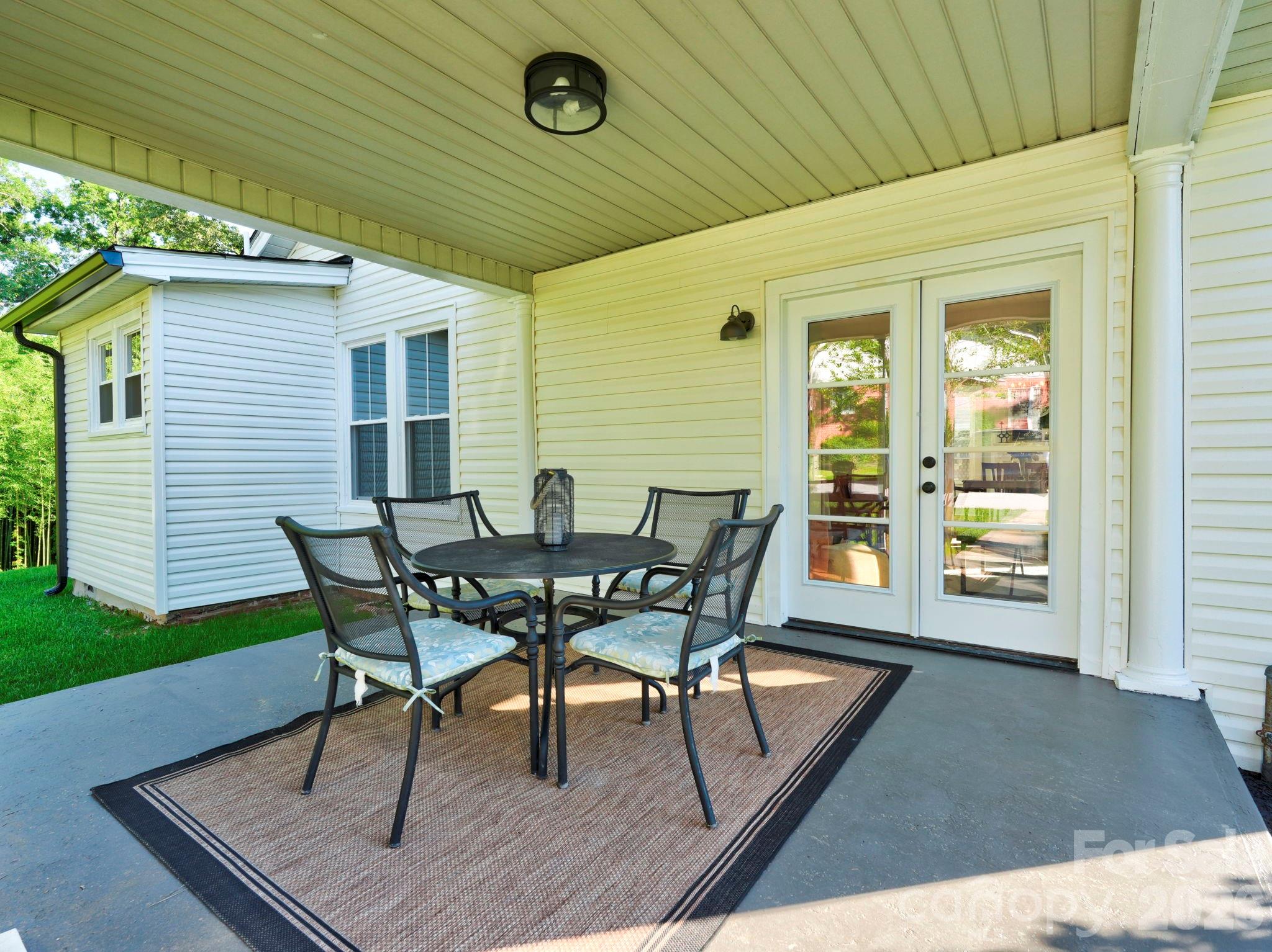 property viewer photo 4