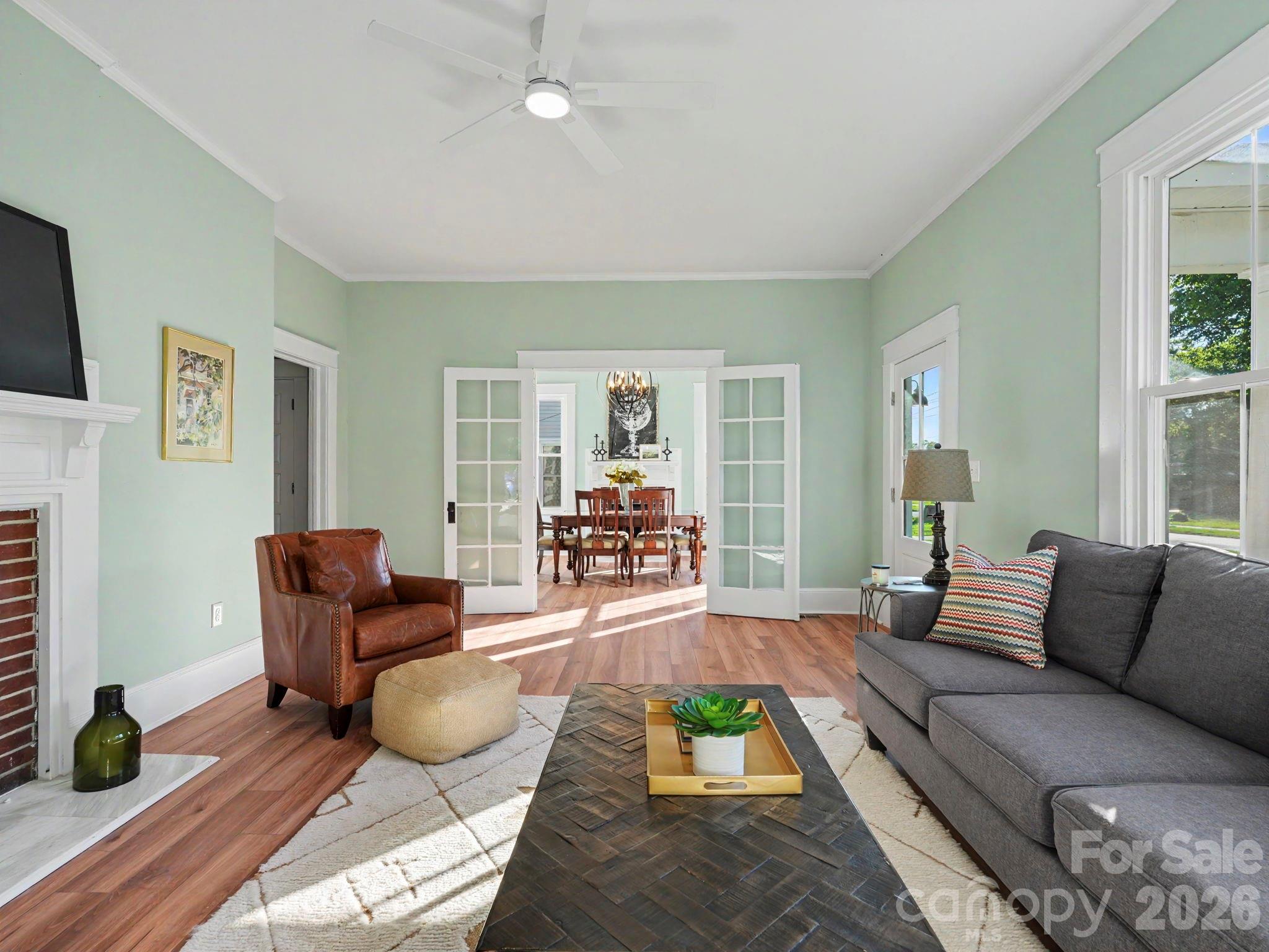 property viewer photo 5