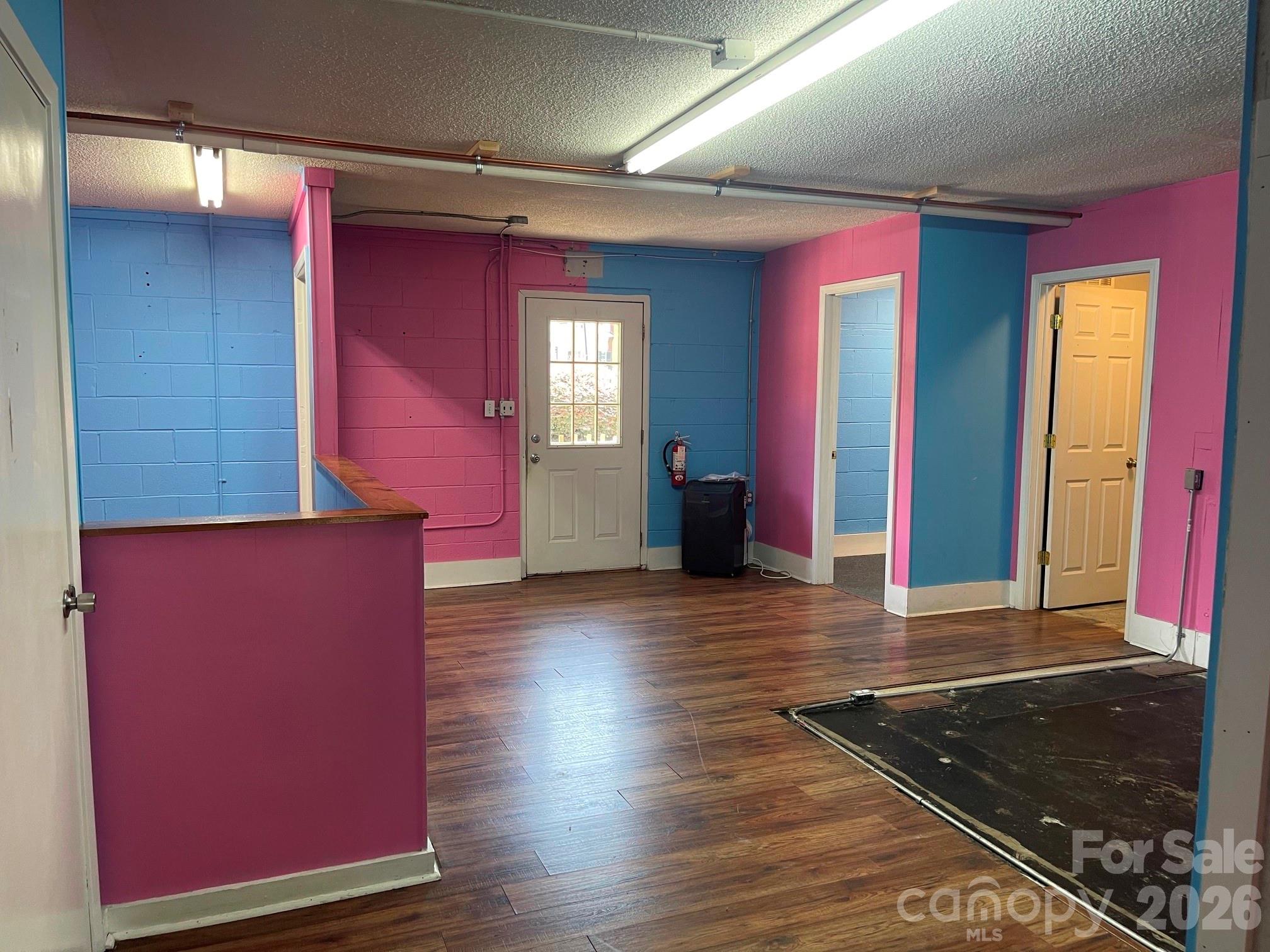 main property photo 9