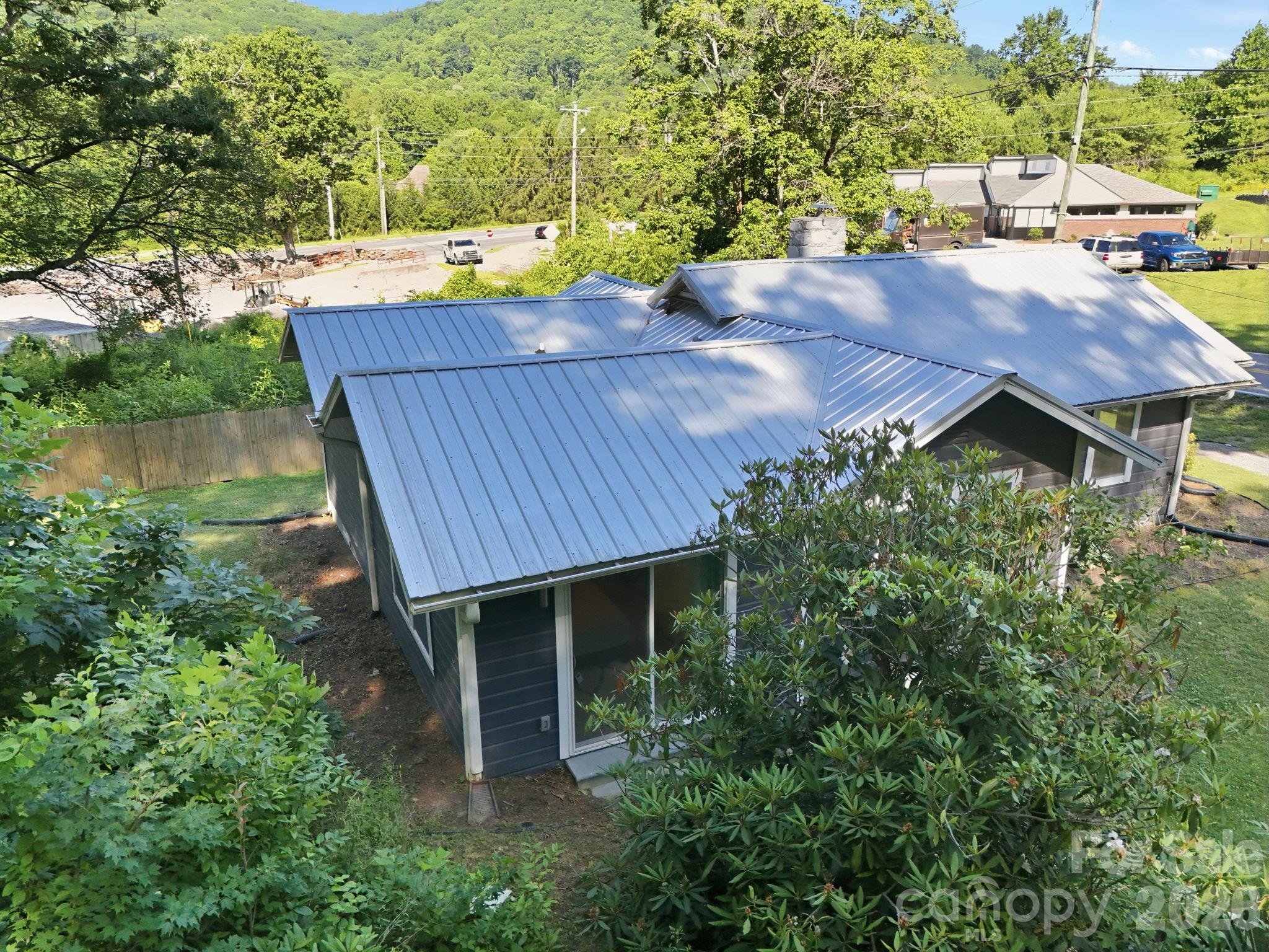 main property photo 29