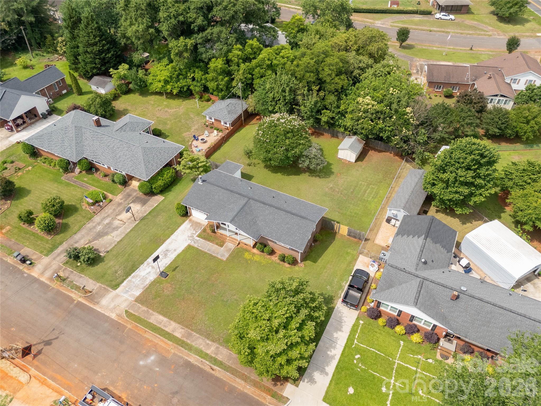 main property photo 38