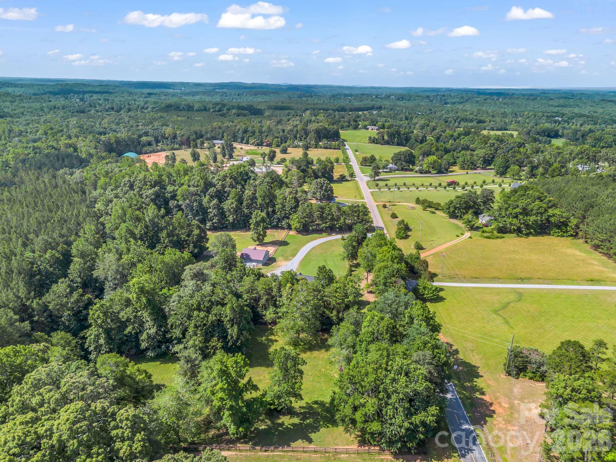 main property photo 10