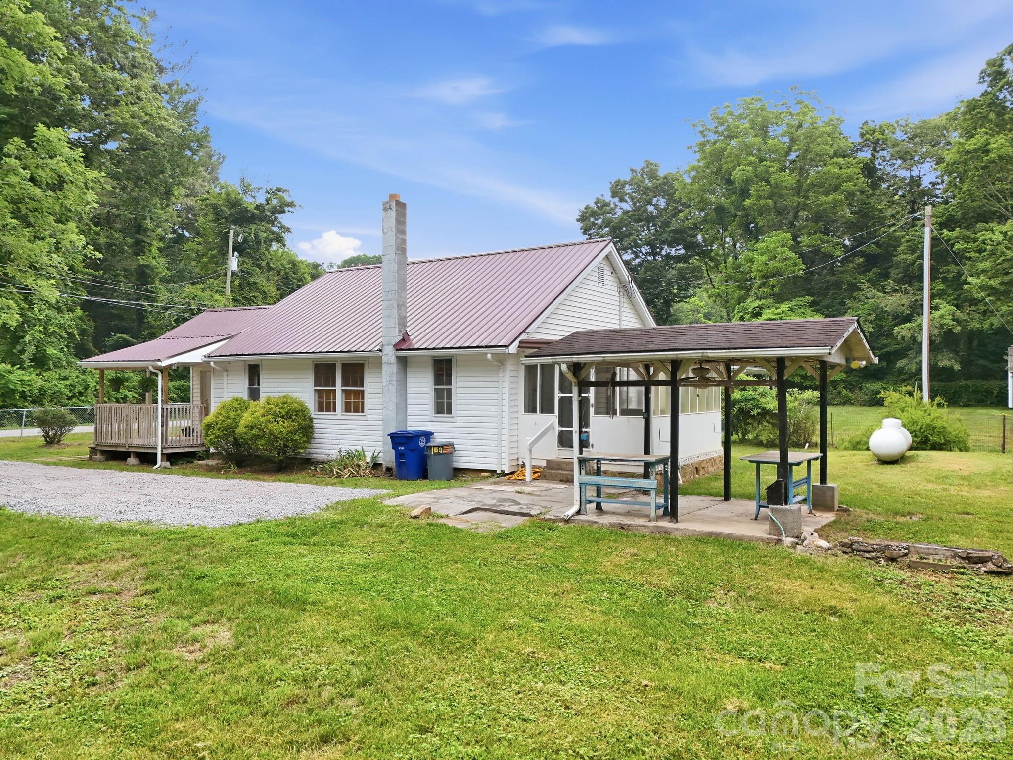 main property photo 25
