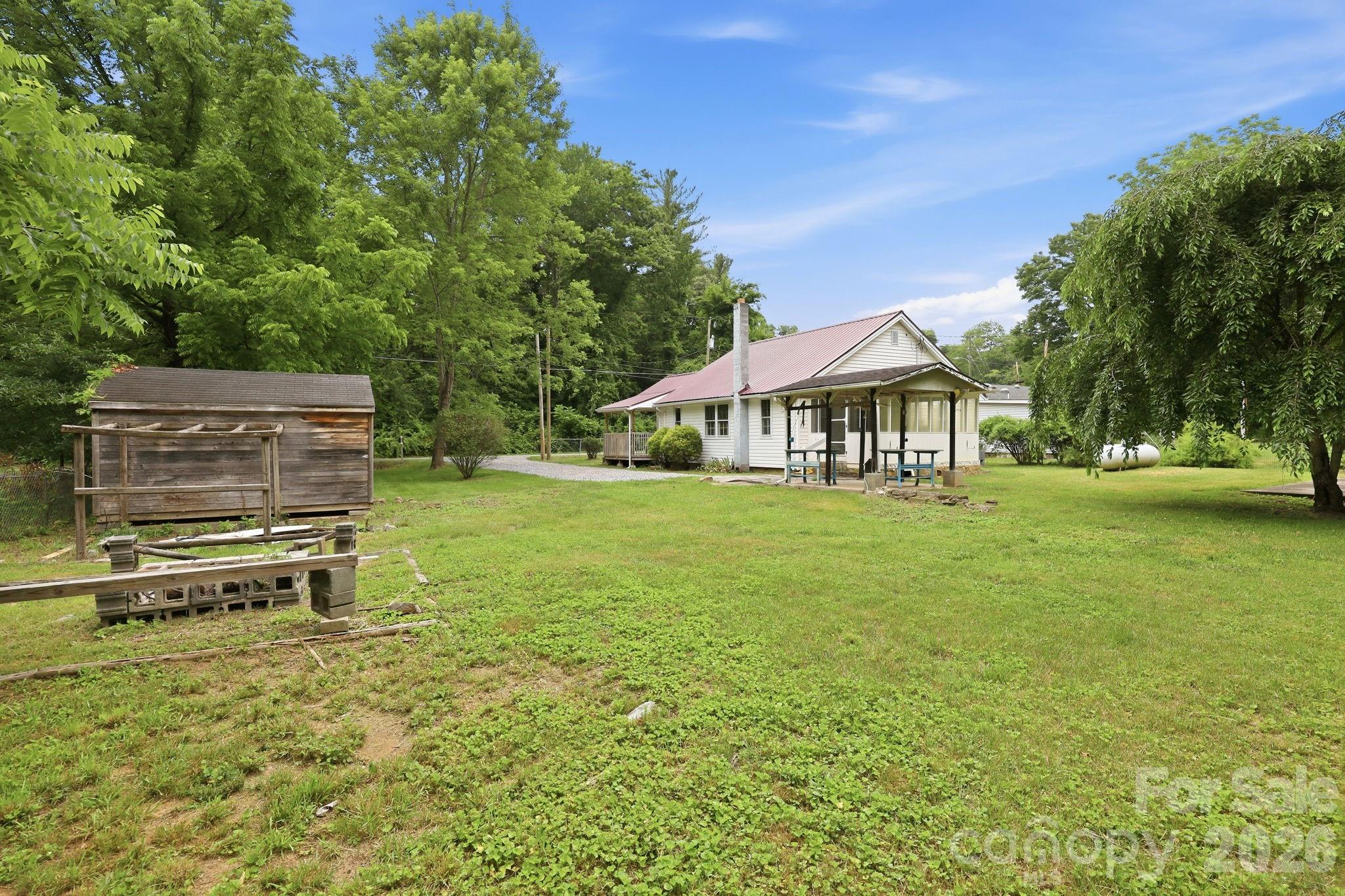 main property photo 28