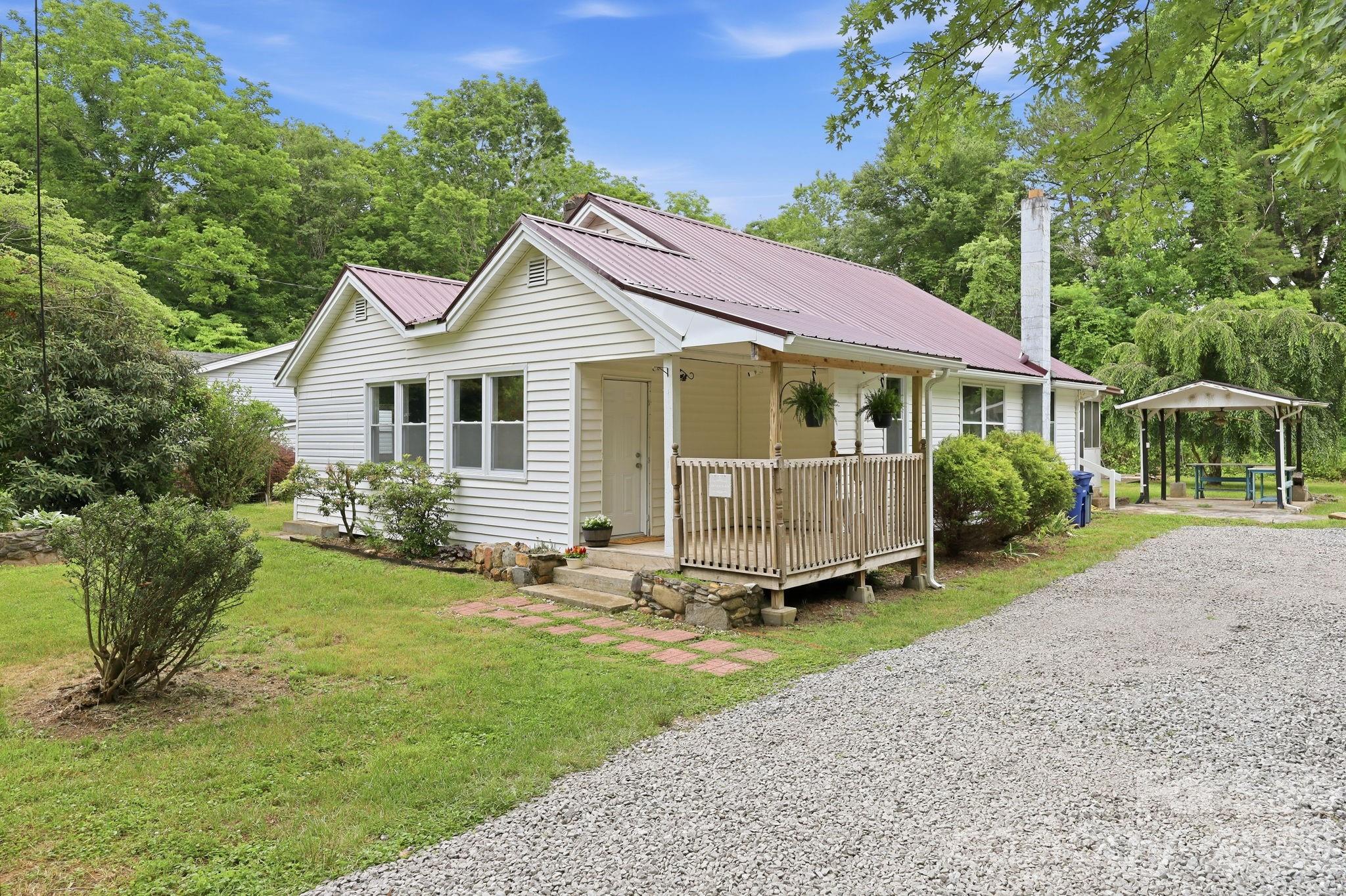 main property photo 3