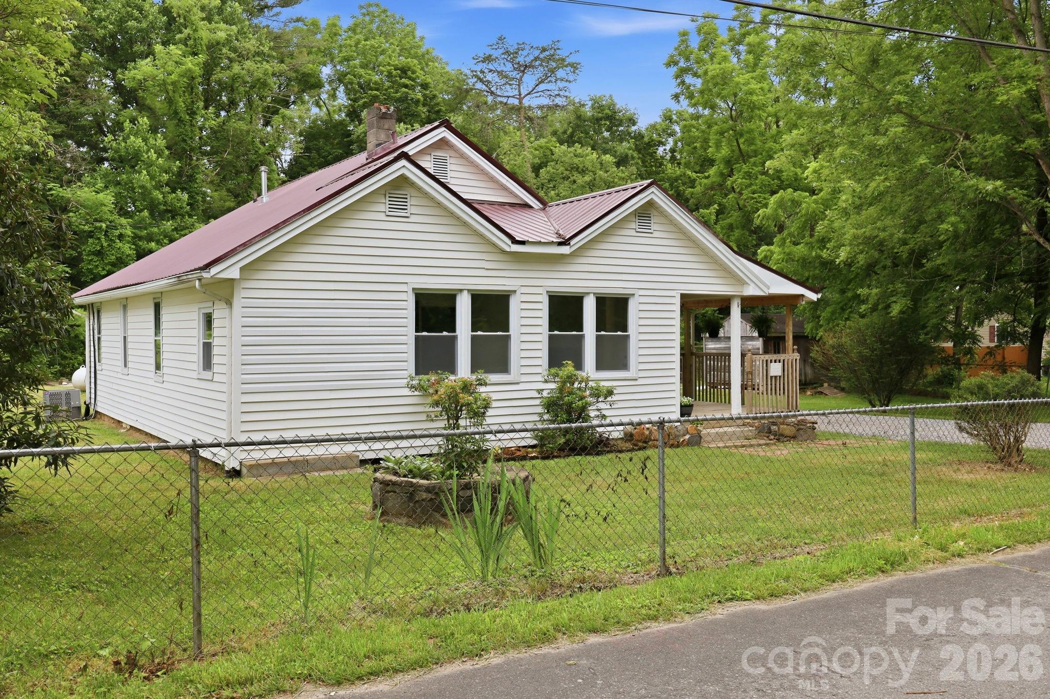 main property photo 38