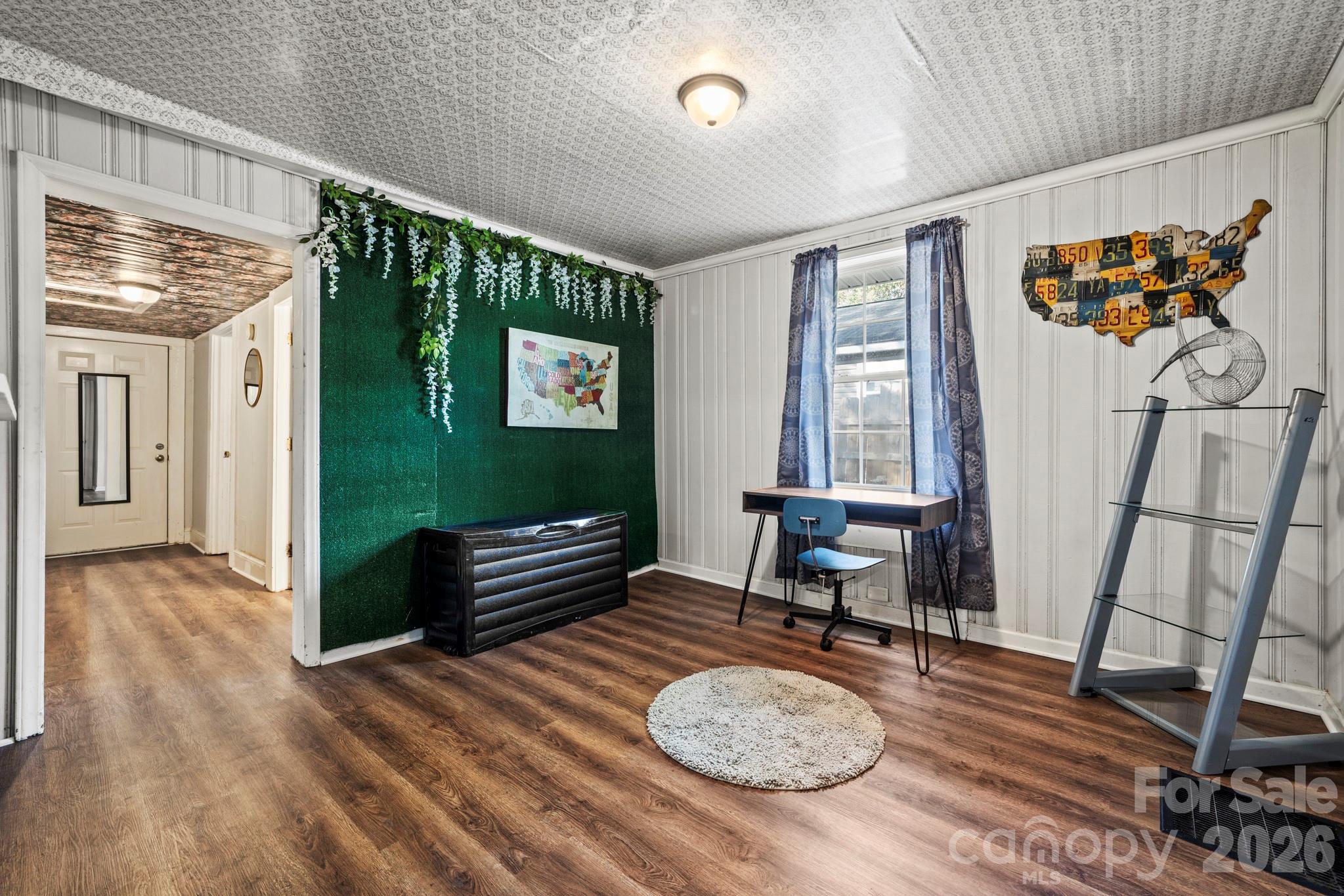 main property photo 10