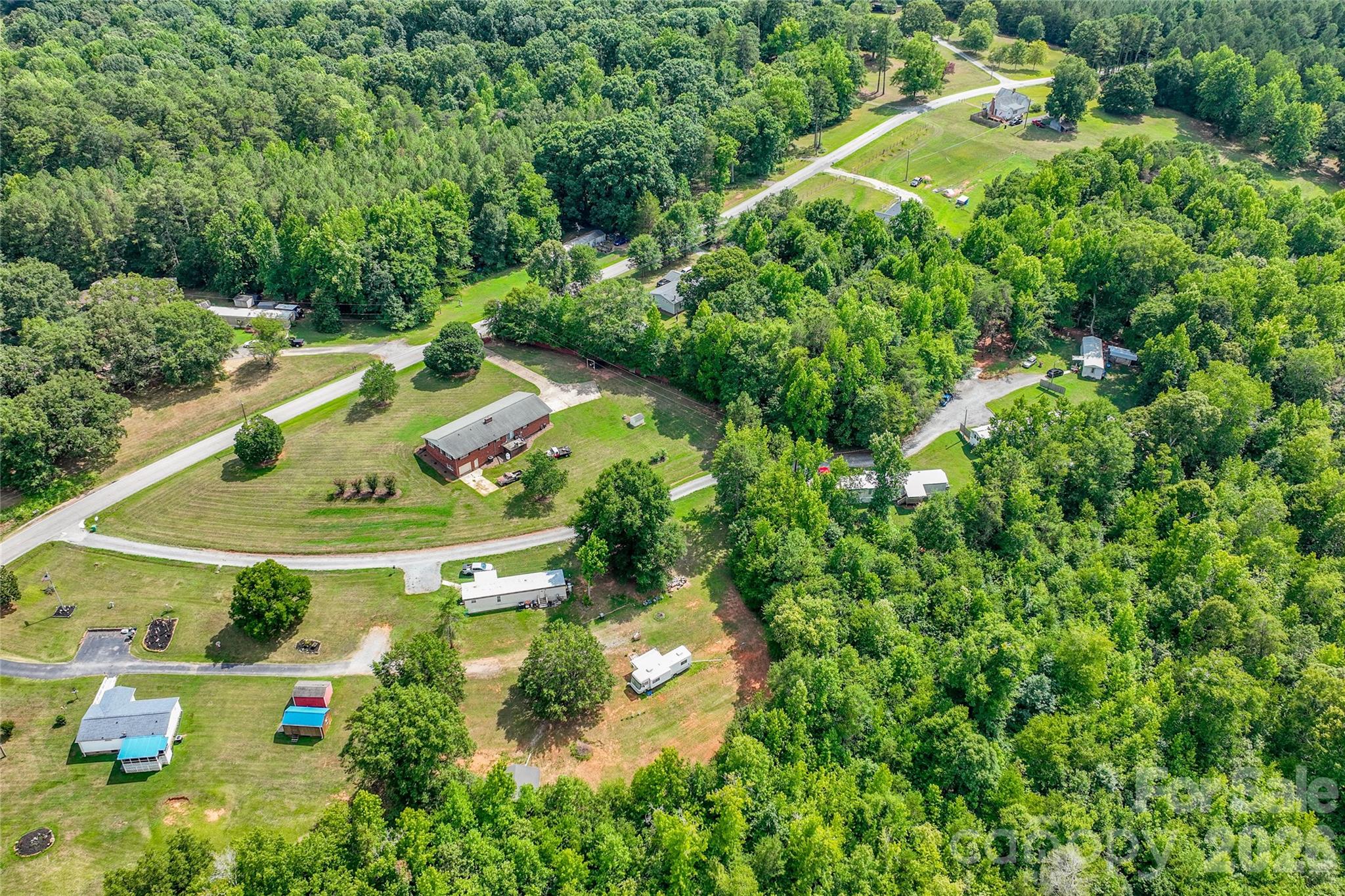 main property photo 8