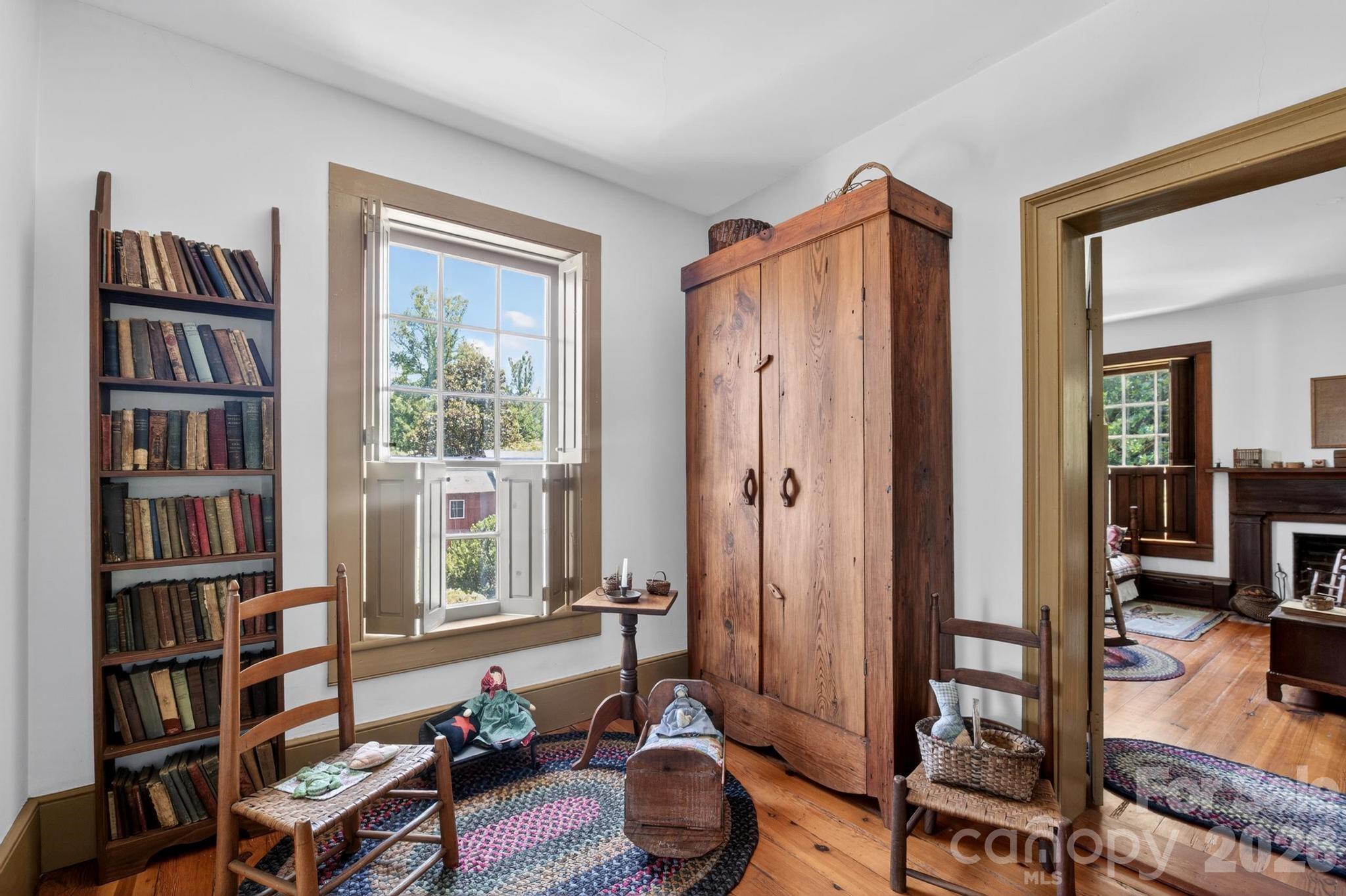 main property photo 23