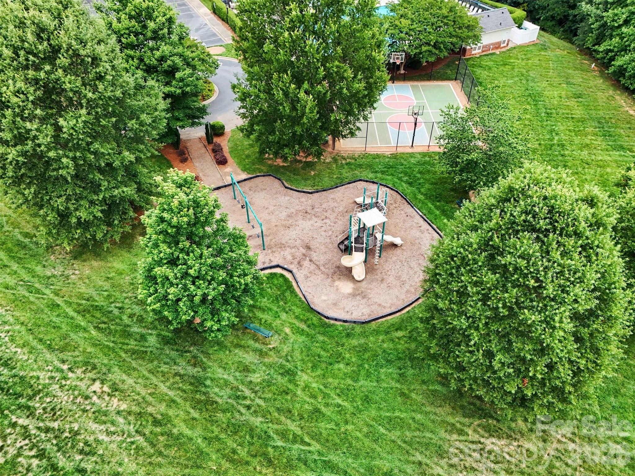 main property photo 34