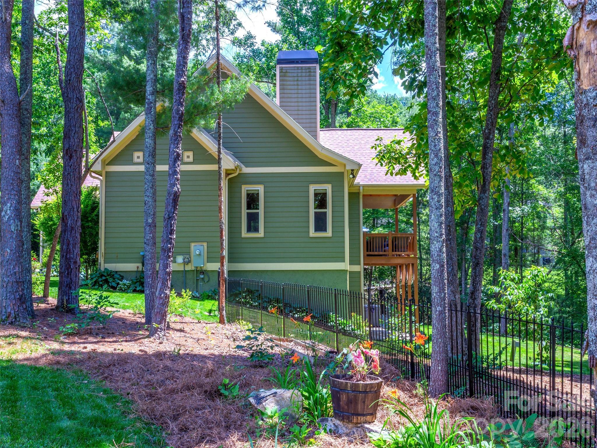 main property photo 39