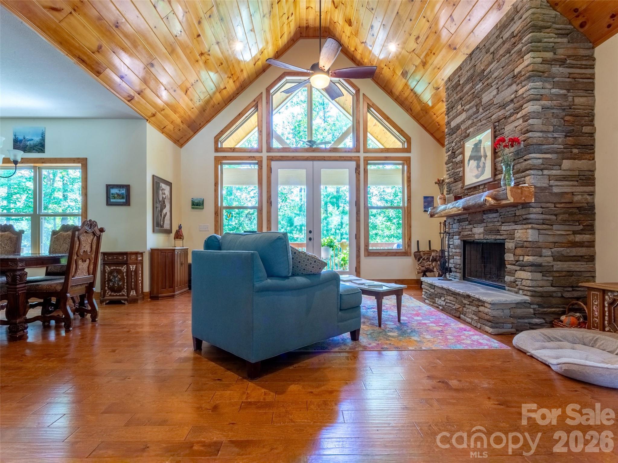 main property photo 8