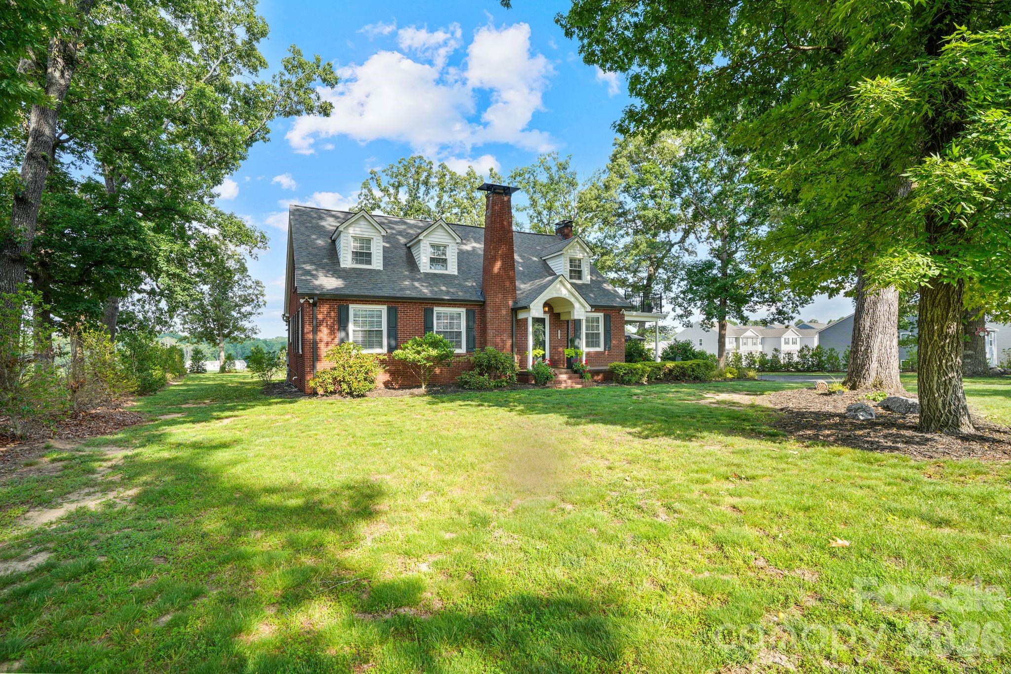 main property photo 3